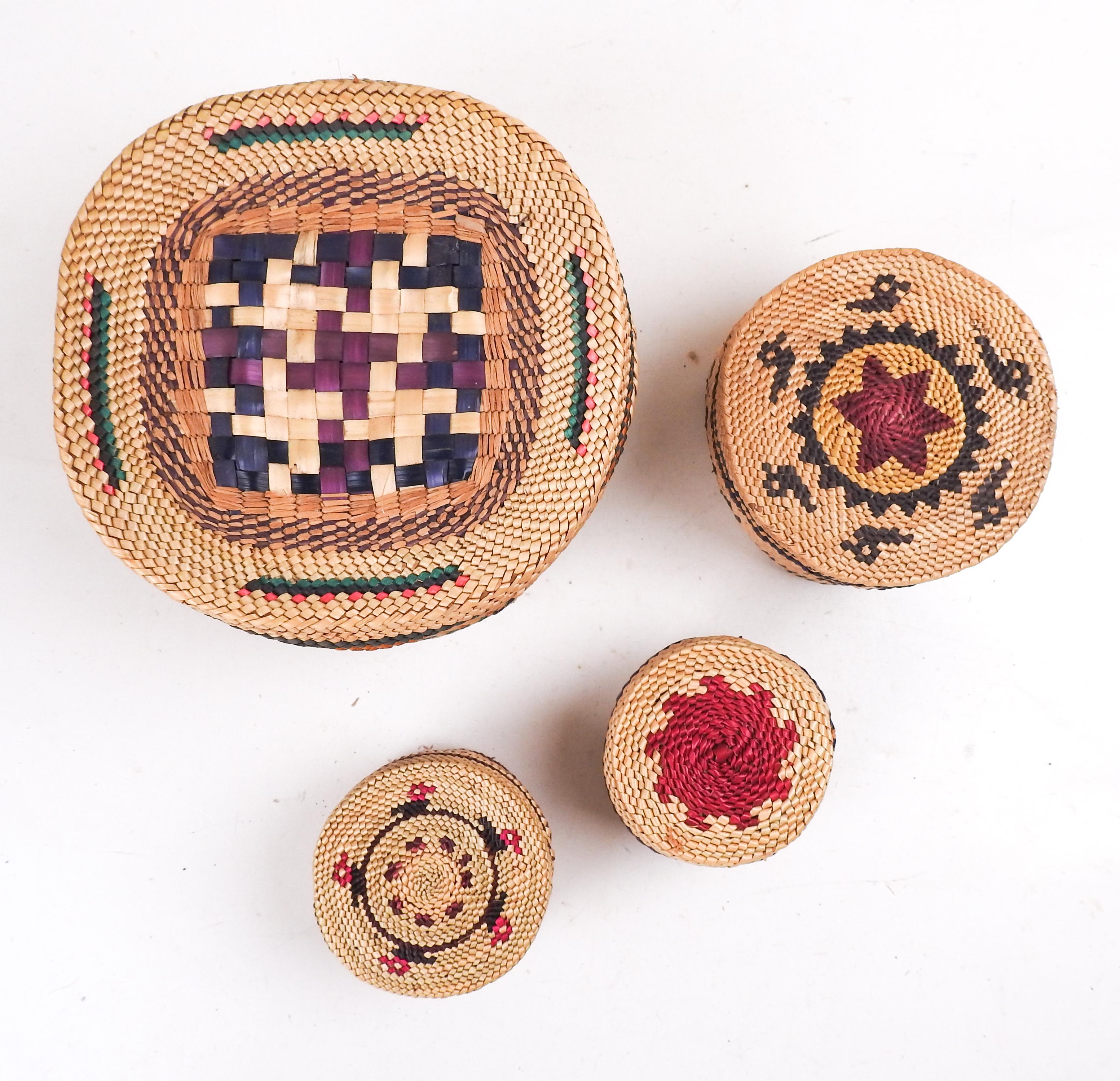 Collection of 4 Makah Lidded Baskets Duck Canoe Motif For Sale 1