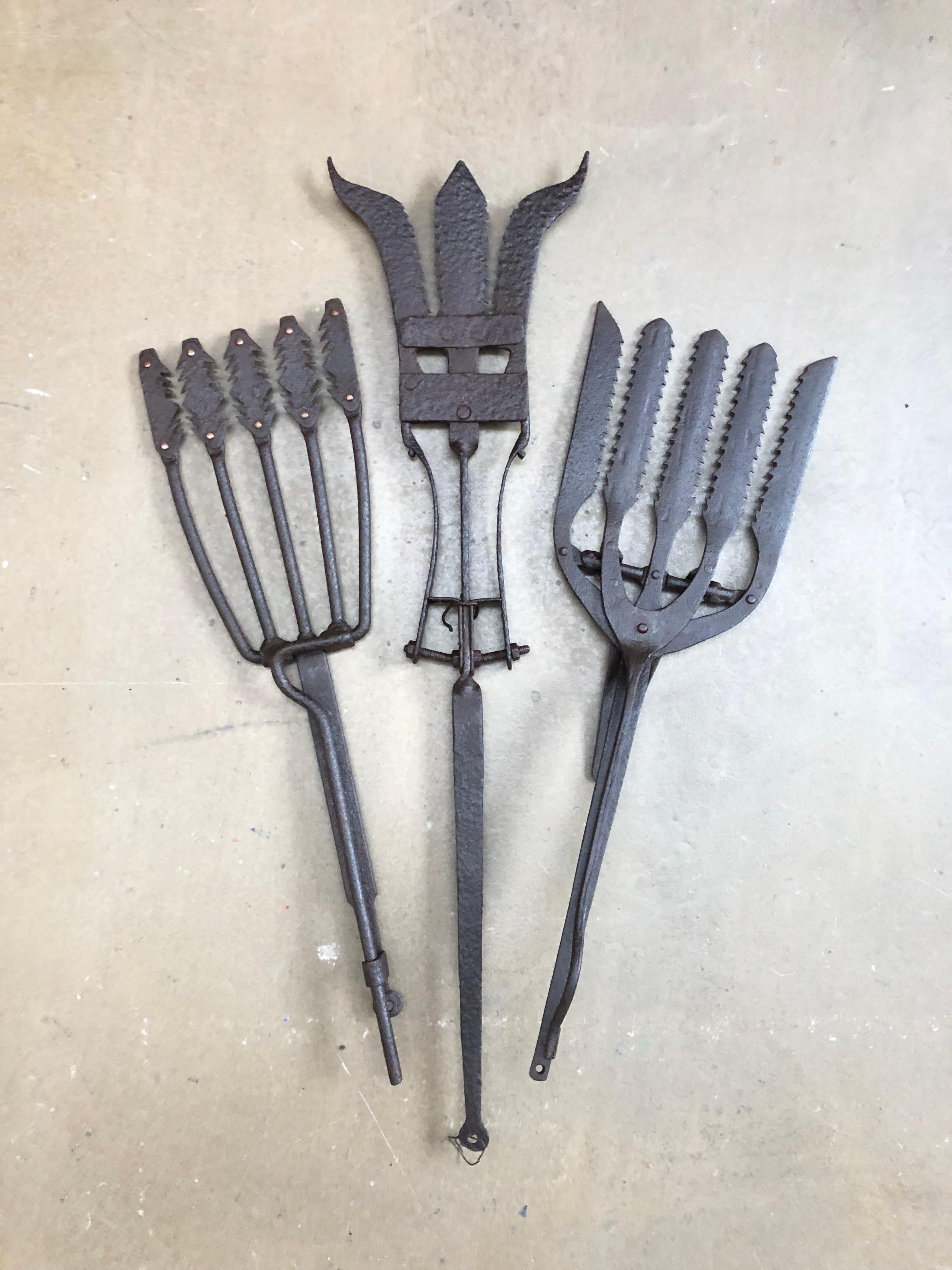 Collection of 5 Antique Wrought Iron Eel Forks 4
