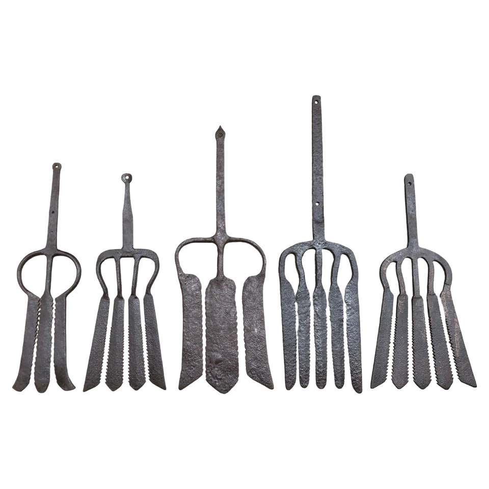 Primitive Rug Beaters Collection of Rug Beaters For Sale at 1stDibs