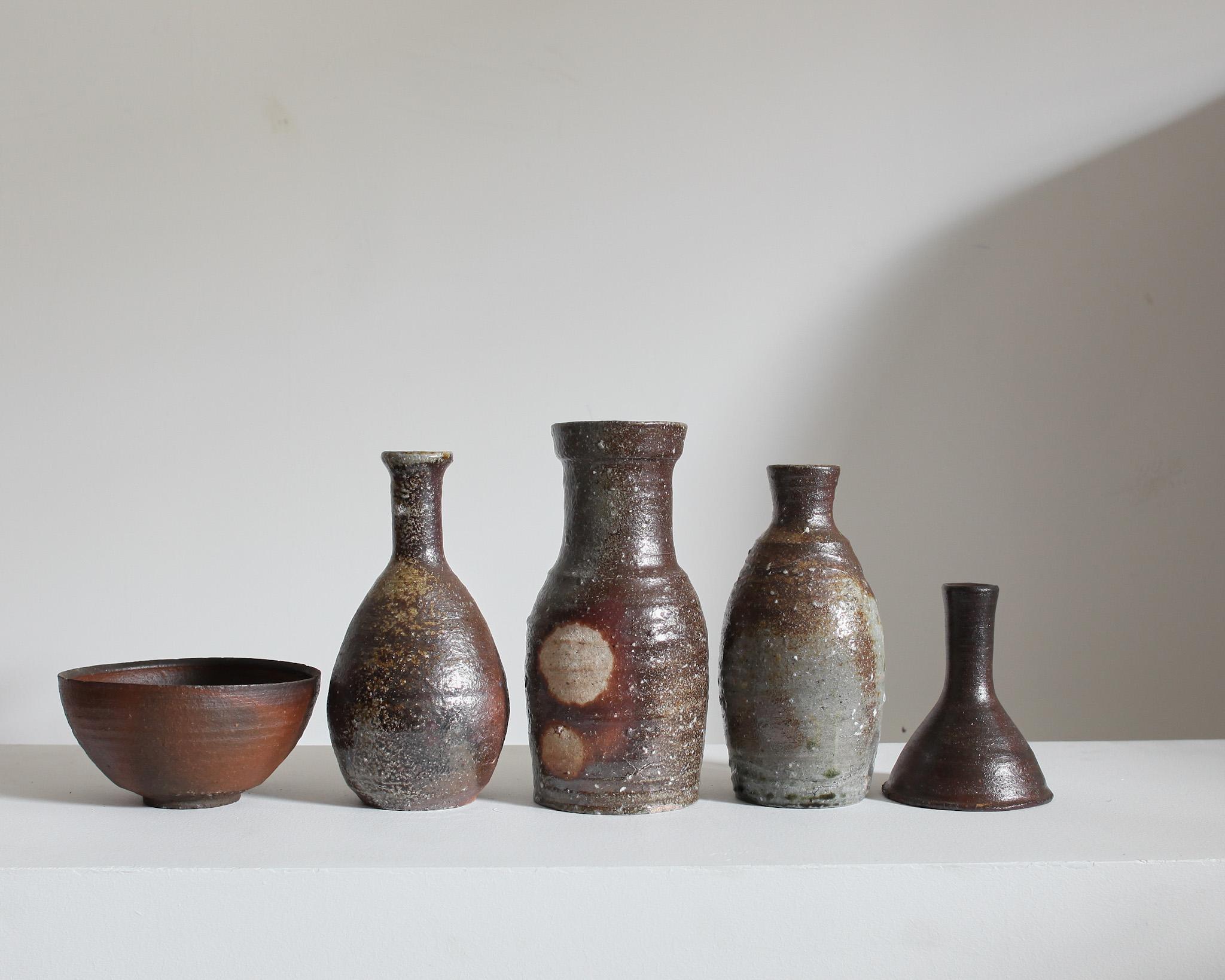 Sammlung von 5 japanischen Wabi Sabi Mashiko Gefäßen aus den 1960er Jahren (8) (Keramik) im Angebot