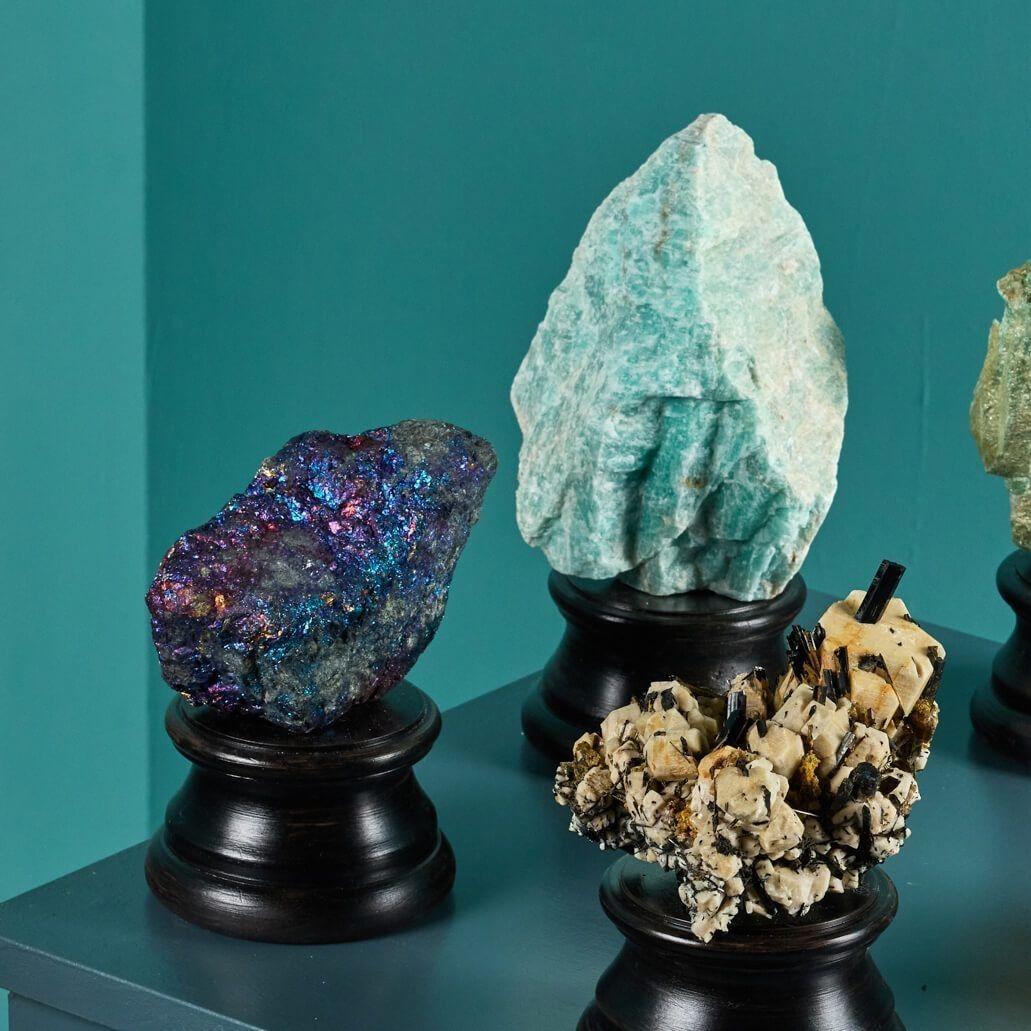 Collection of 5 Cabinet Scale Minerals In Fair Condition For Sale In Wormelow, Herefordshire