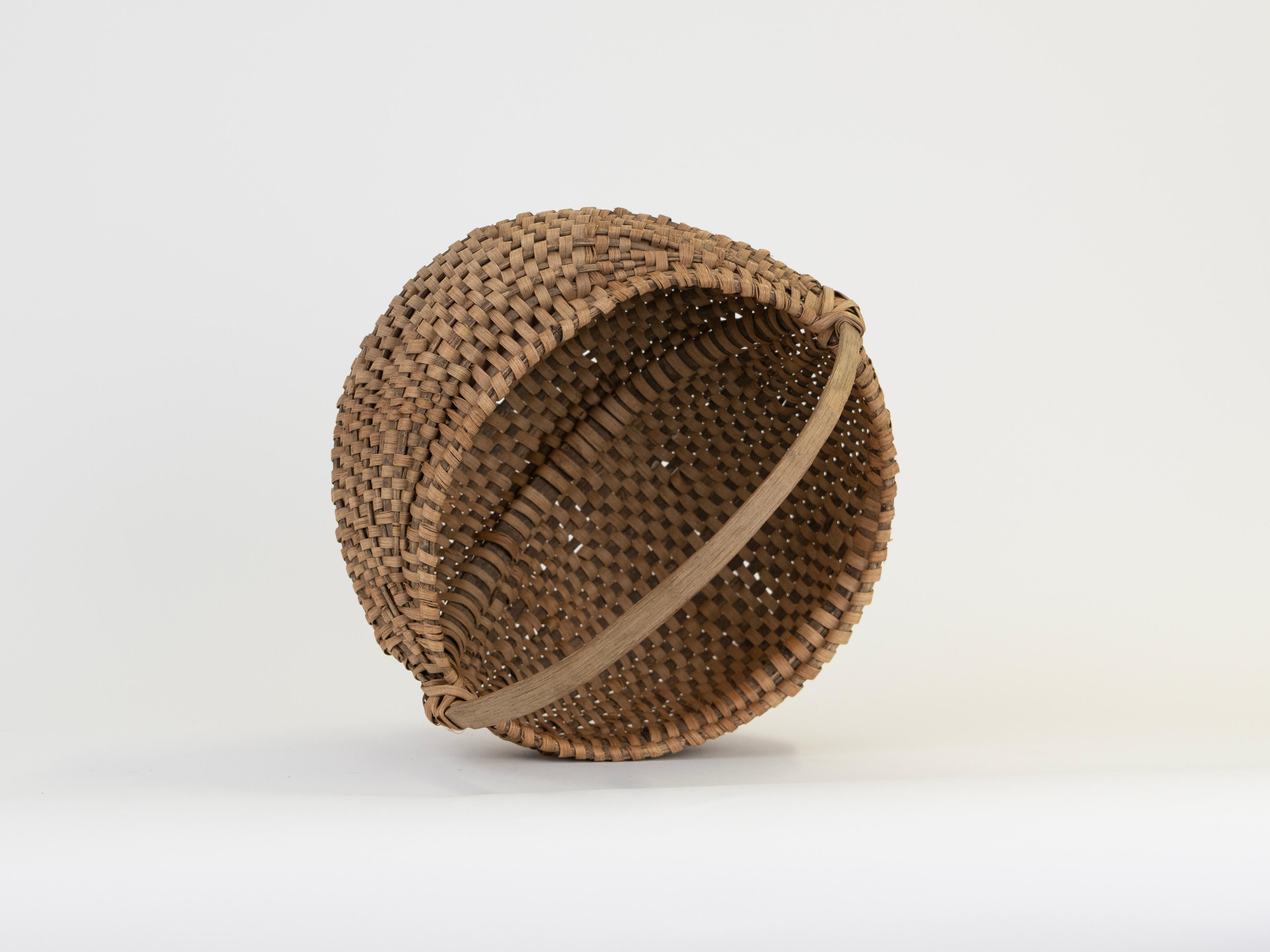 Collection of 5 Early 20th Century American Woven baskets For Sale 8