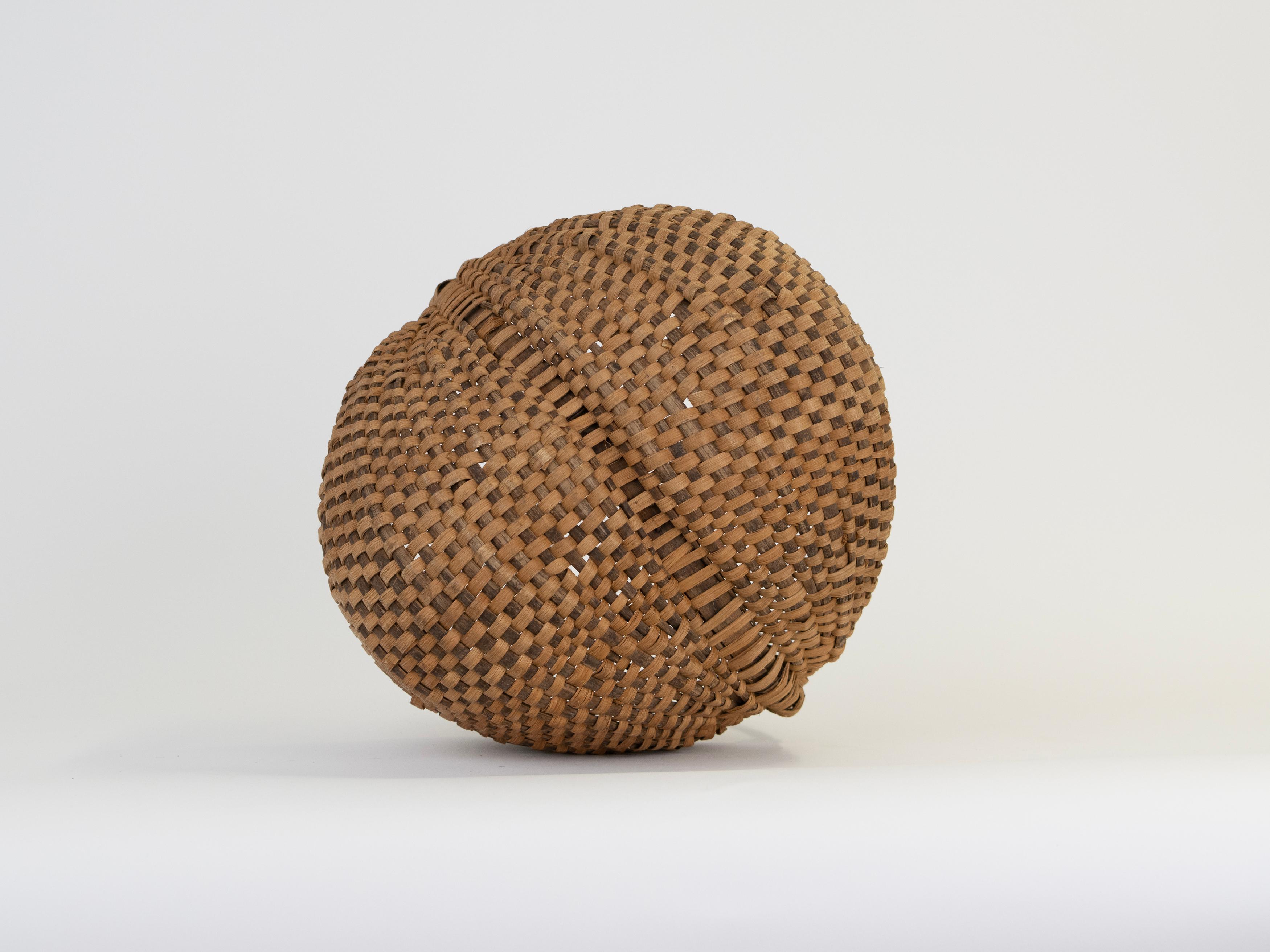 Collection of 5 Early 20th Century American Woven baskets For Sale 9