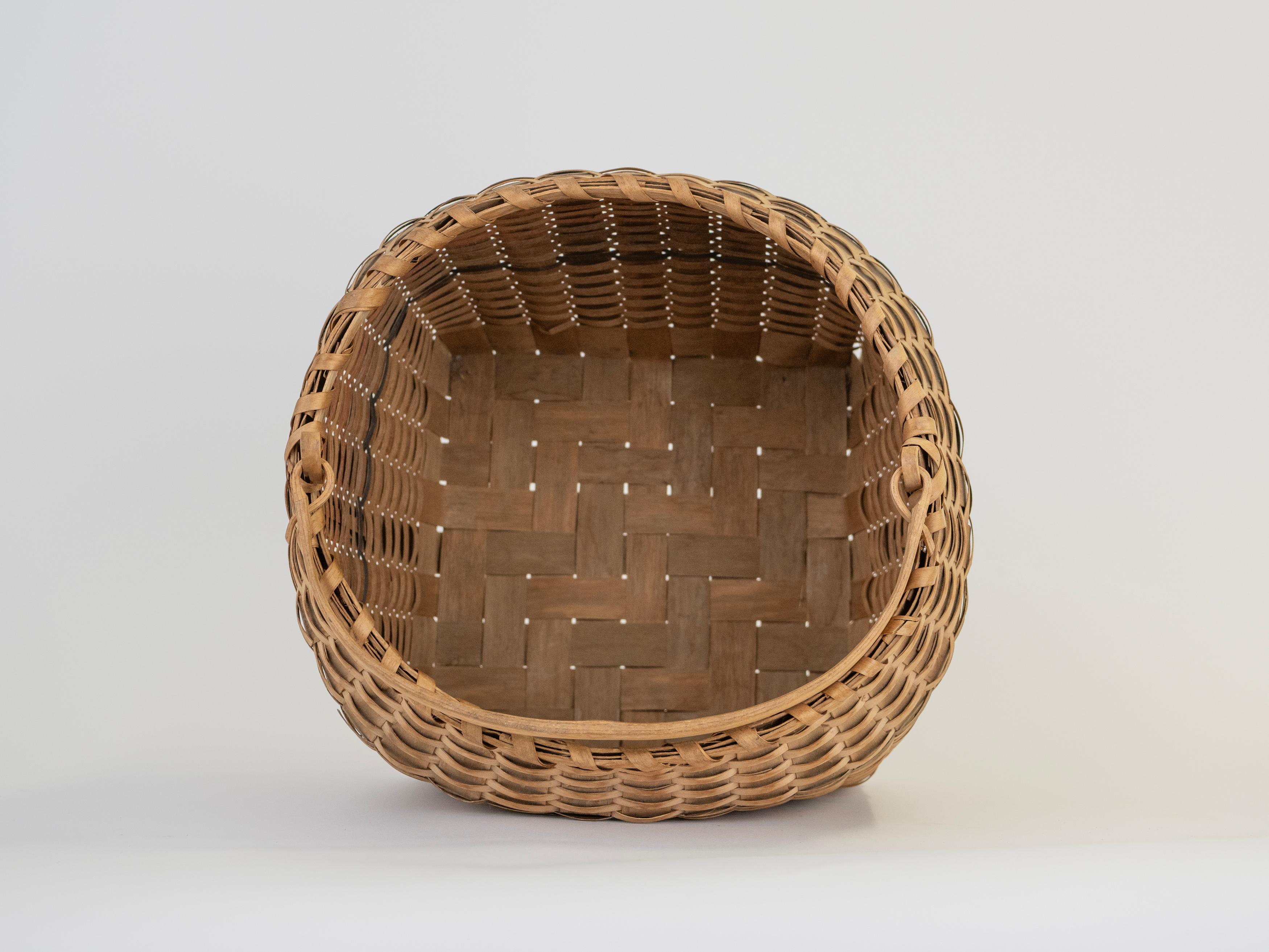 Collection of 5 Early 20th Century American Woven baskets For Sale 3