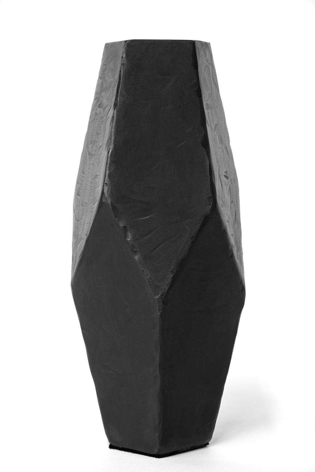Sculpté Collection de 5 récipients géométriques modernes sculptés à la main, richement texturés et linéaires en vente