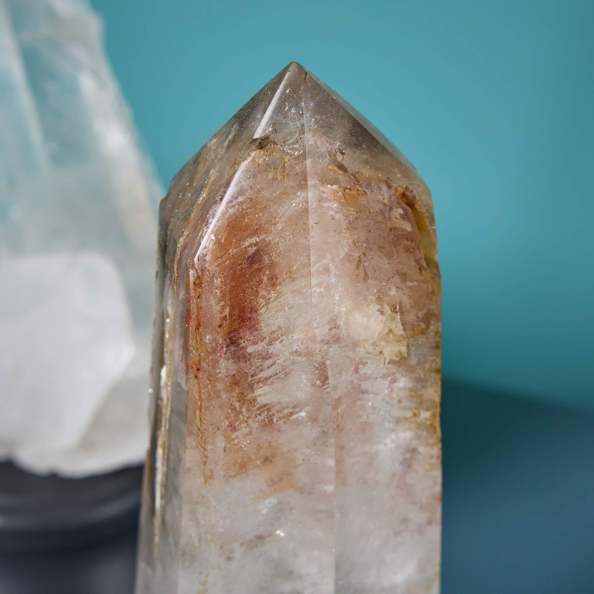 Collectional de 5 spécimens naturels de pointes de quartz en vente 4