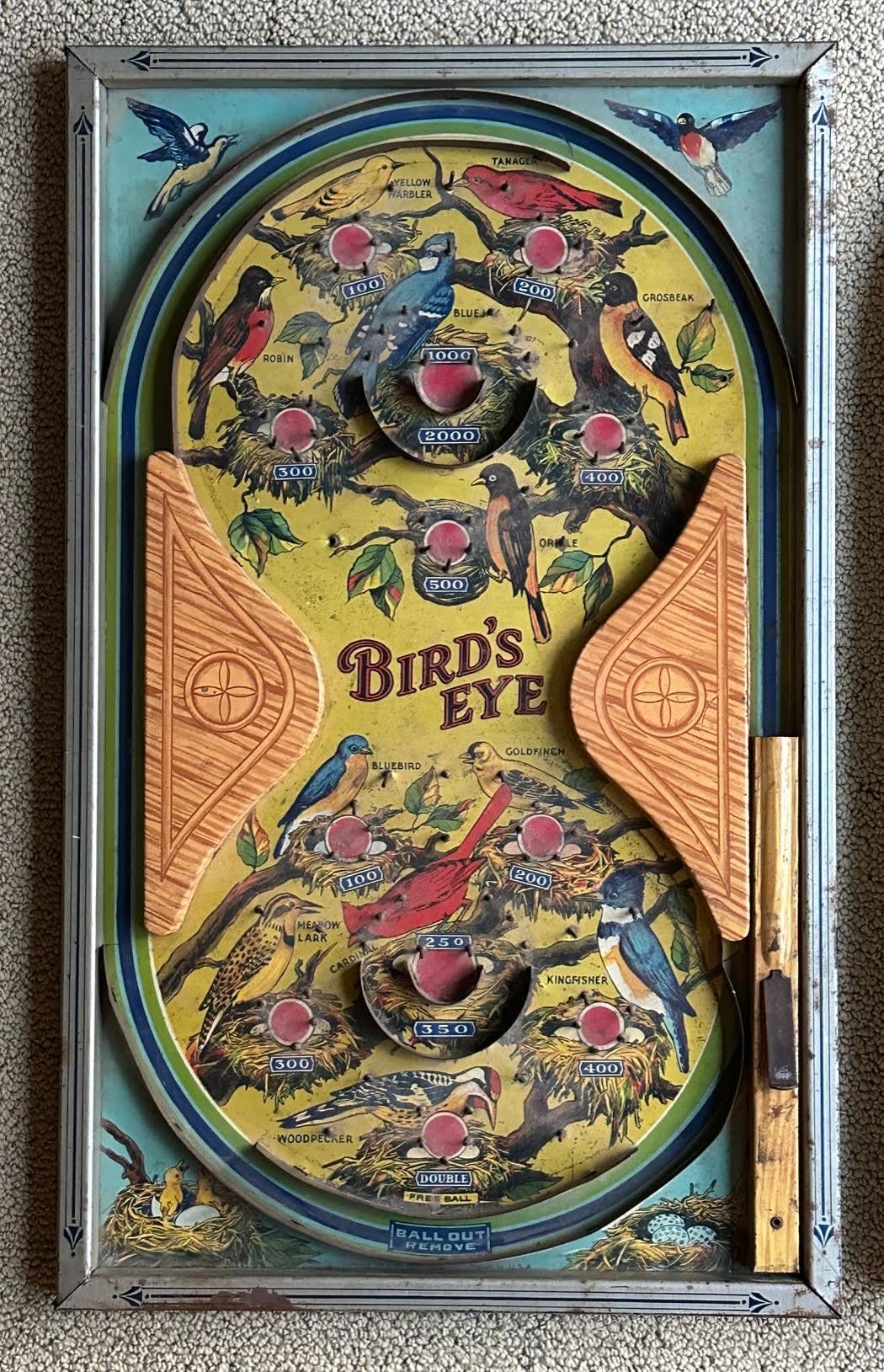 Collection of 6 Rare Figure Eight Antique Graphic And Colorful Pinball Games (Amerikanische Klassik) im Angebot
