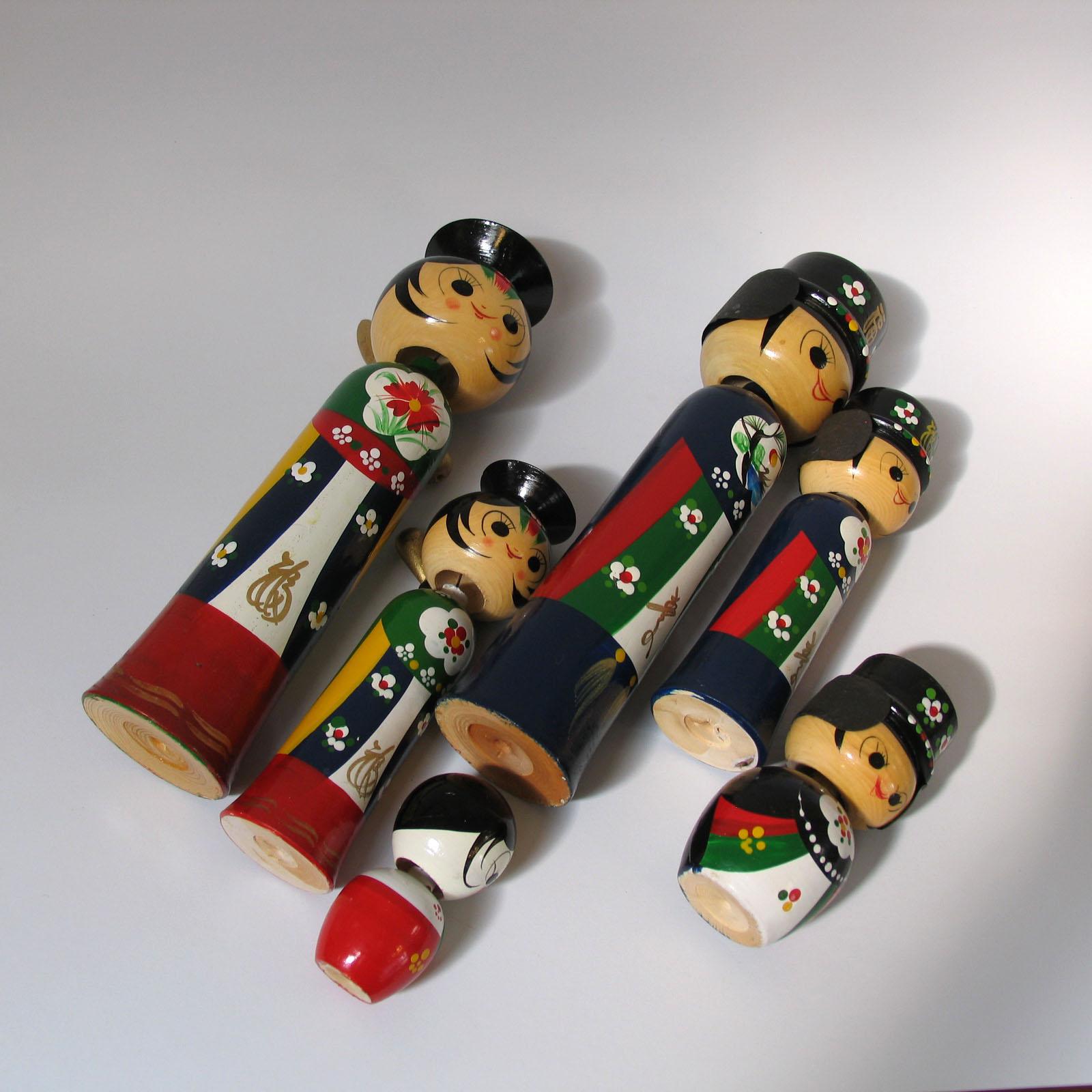 Kollektion von 6 Vintage Kokeshi Bobble Head Puppen im Angebot 5