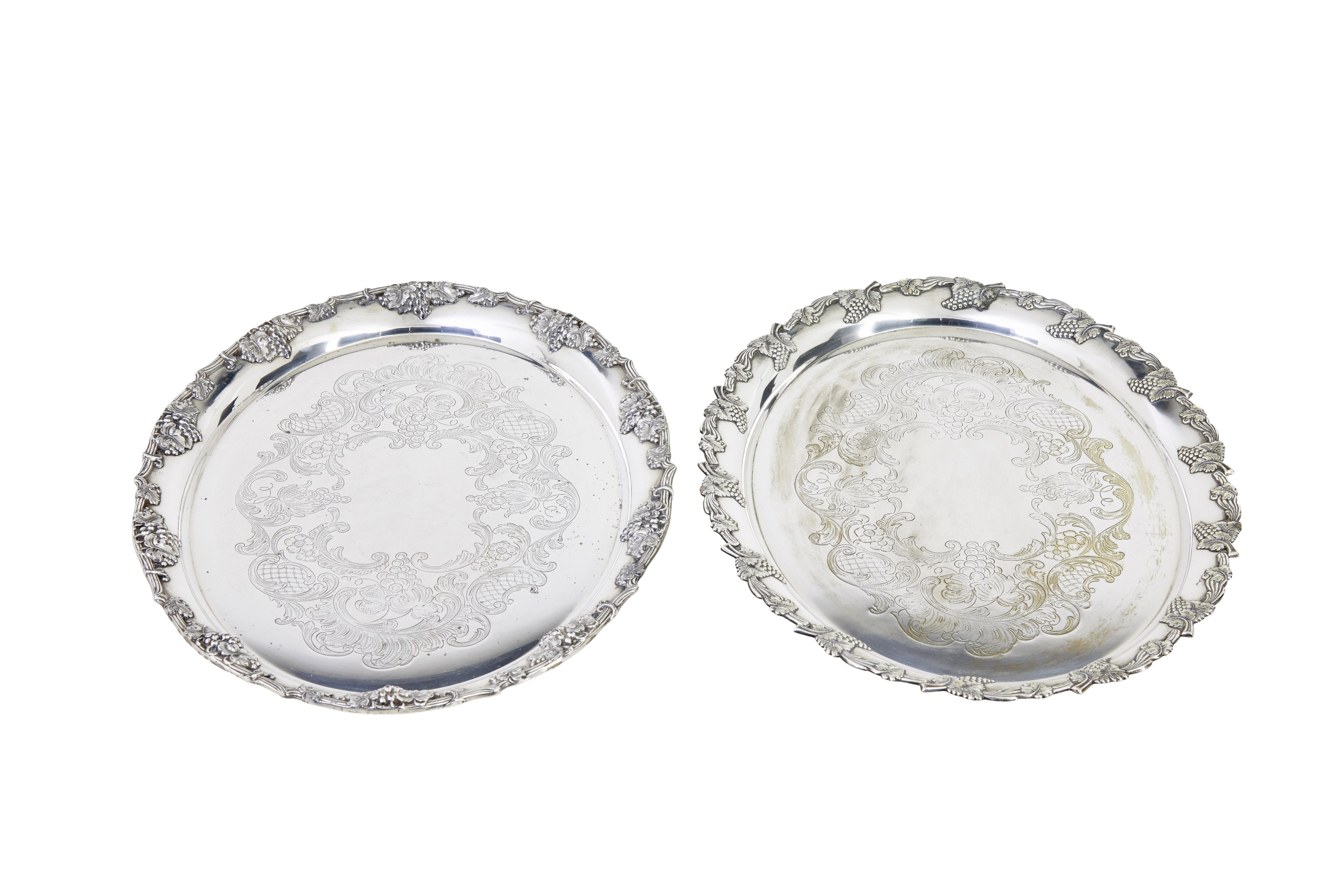 Colección de 7 bandejas de plata del siglo XX Inglés en venta