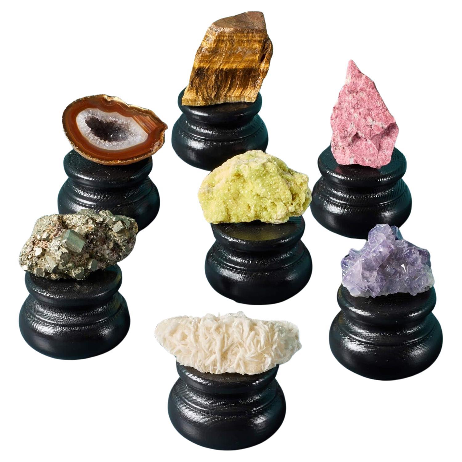Collection de 7 petits spécimens de minéraux d'armoire en vente