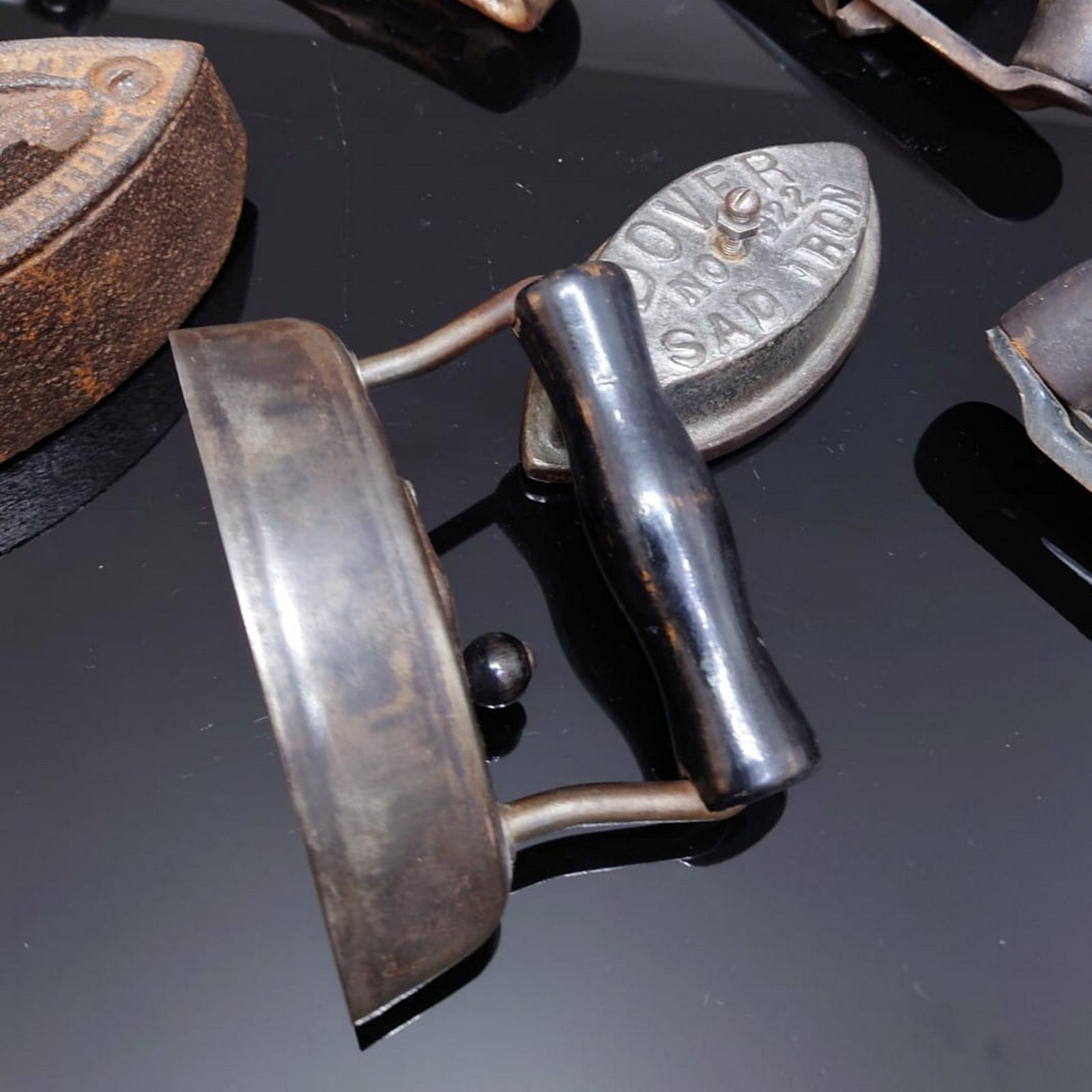 Collection of 8 Antique American Cloth Sad Irons, Rare & Collectibles, Set of 8 For Sale 10