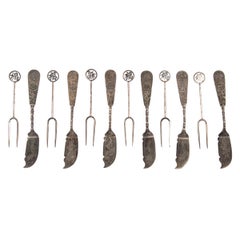 Kollektion von 80 chinesischen Silber- und vergoldeten Tischwaren, 19.-20. Jahrhundert