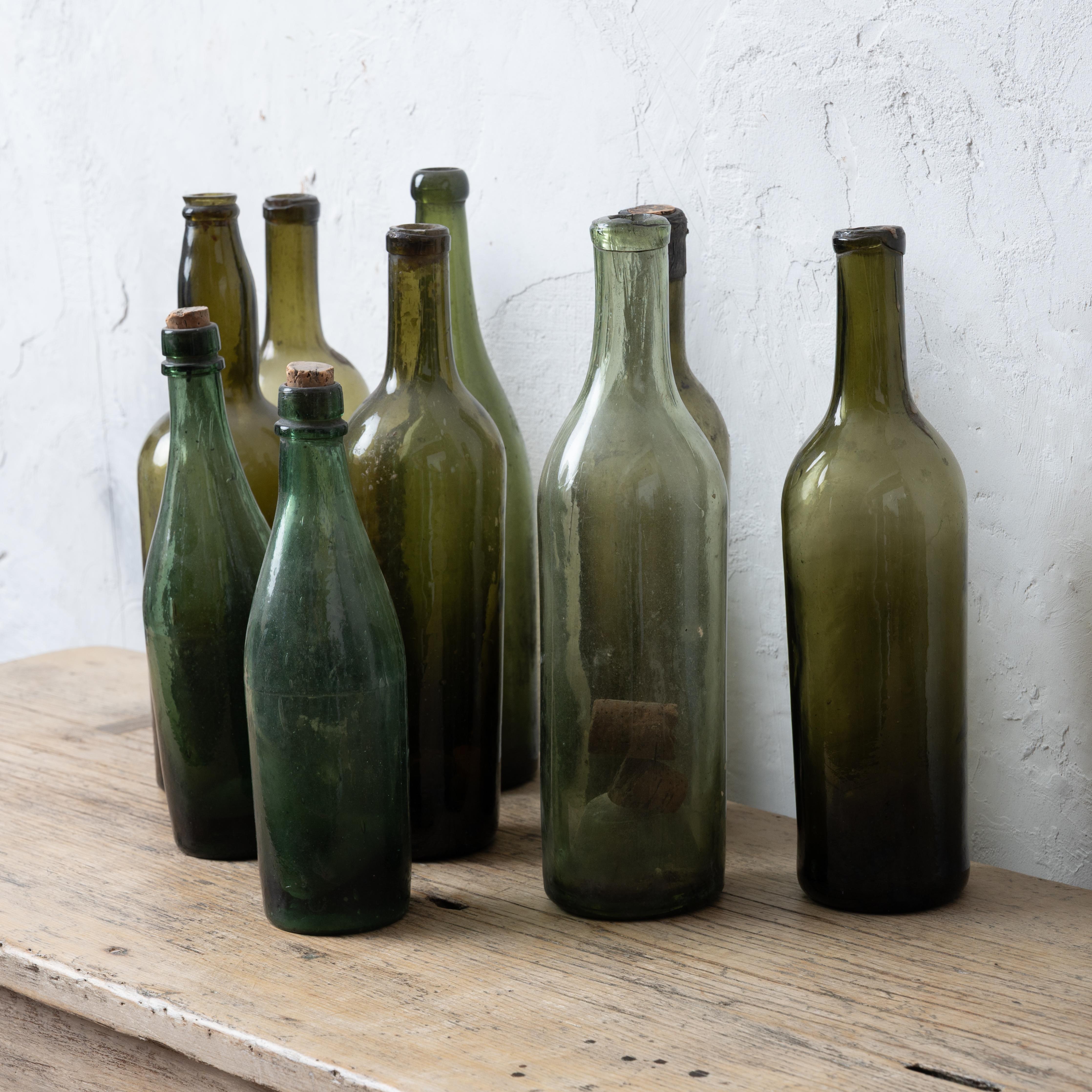 Unknown Collection of 9 Antique Wine Bottles, 19th Century - Savannah History For Sale