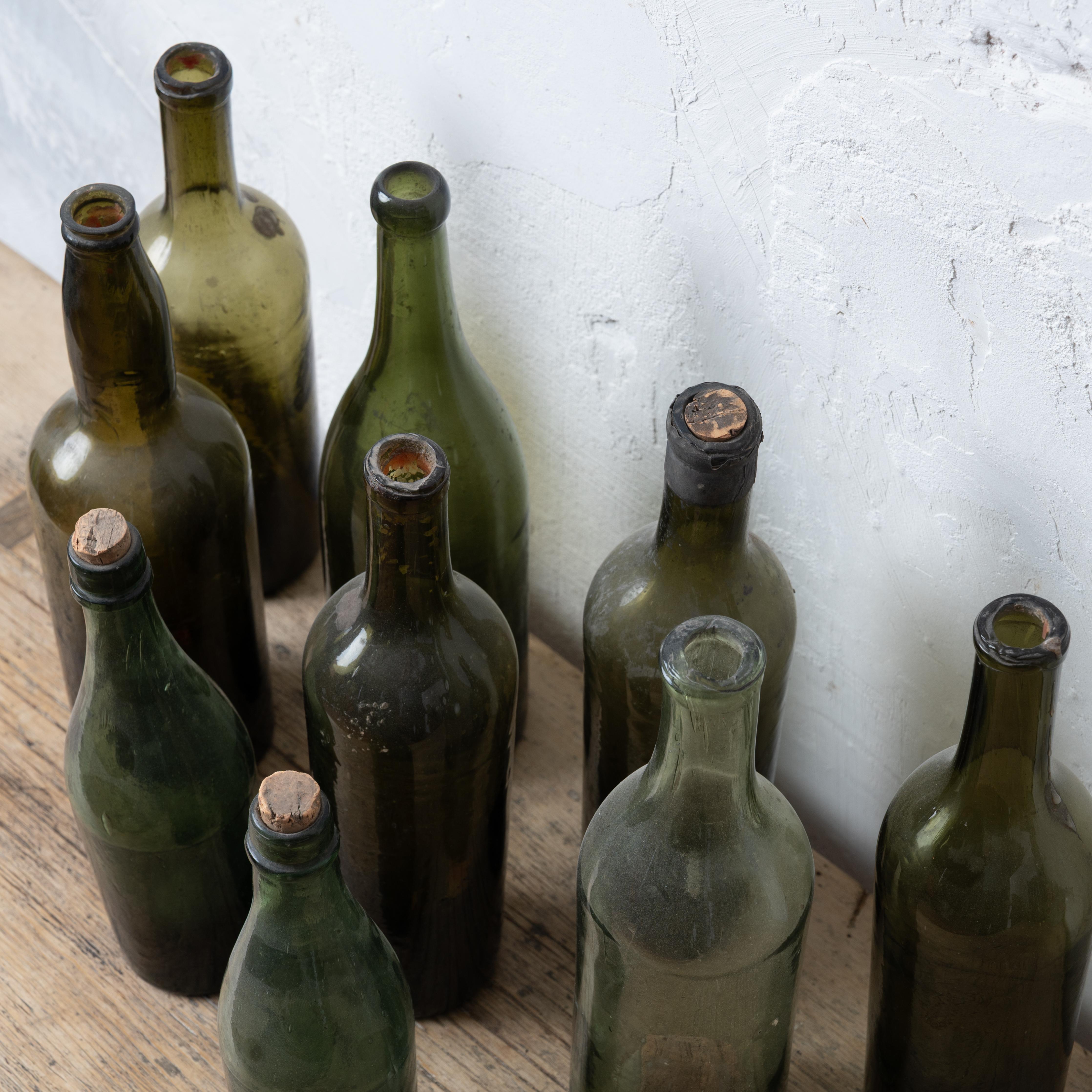 Collection of 9 Antique Wine Bottles, 19th Century - Savannah History For Sale 3