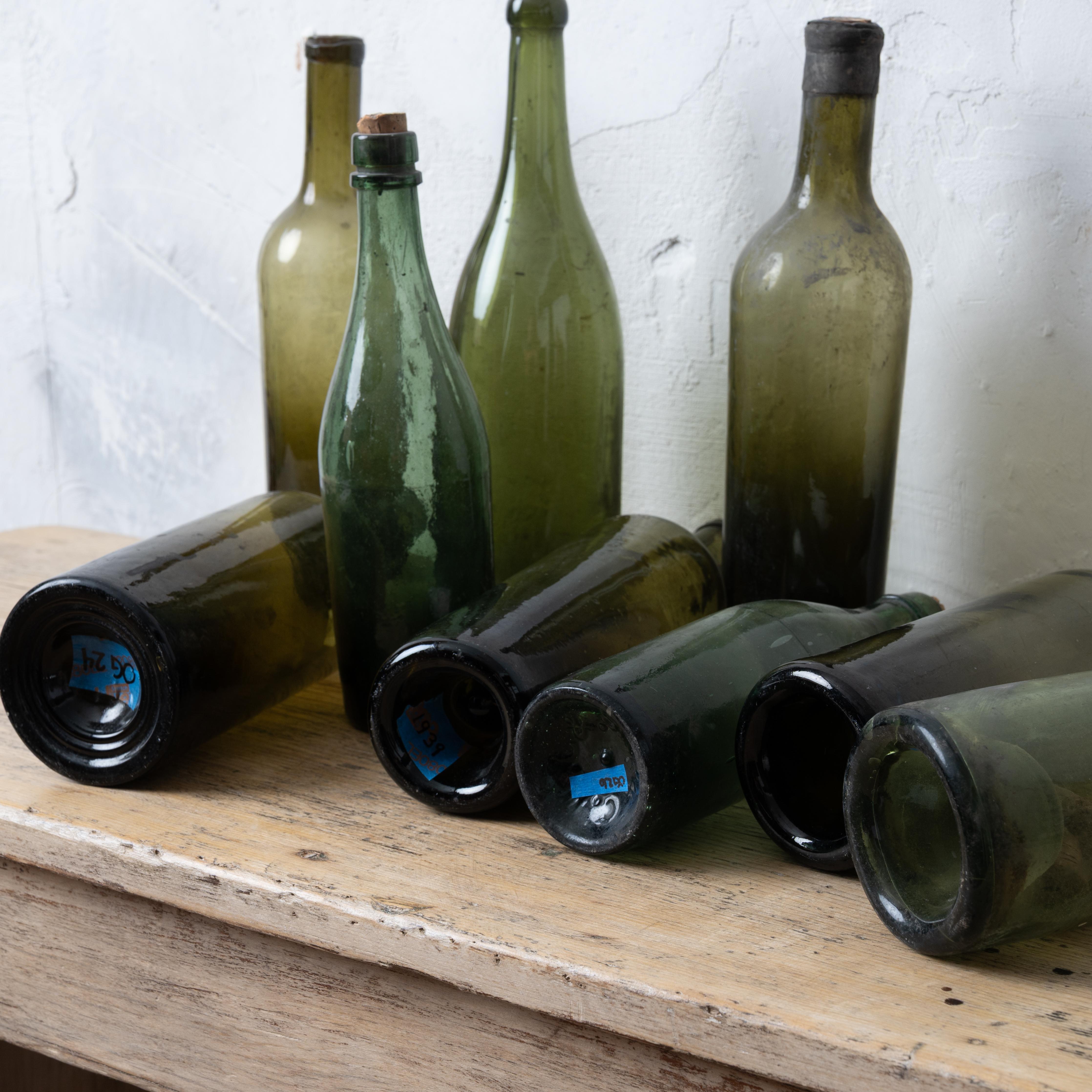 Collection of 9 Antique Wine Bottles, 19th Century - Savannah History For Sale 4