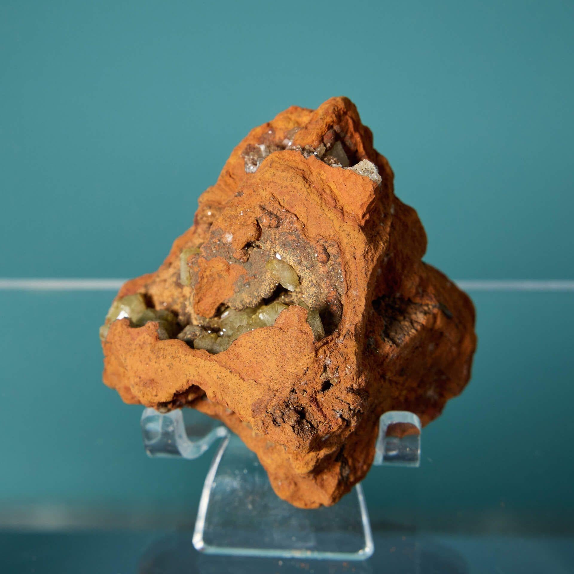 Collectional di 9 minerali preistorici tra cui ametista, agata e fuchsite in vendita 1