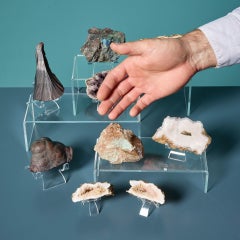 Colección de 9 Minerales Prehistóricos que incluyen Hematites, Ágata y Turmalina