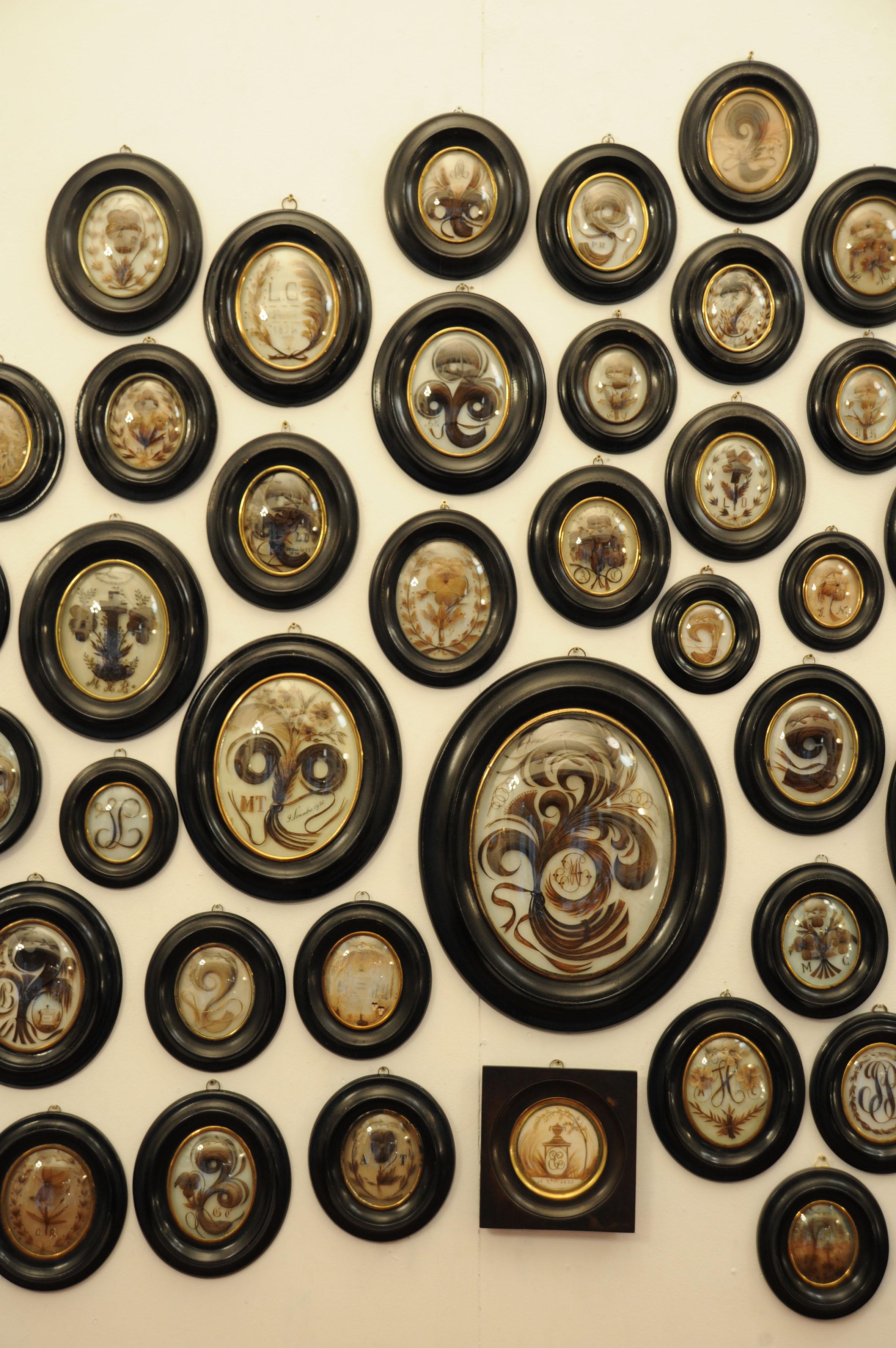 Glass Collection of 90 19th-century hair items. For Sale