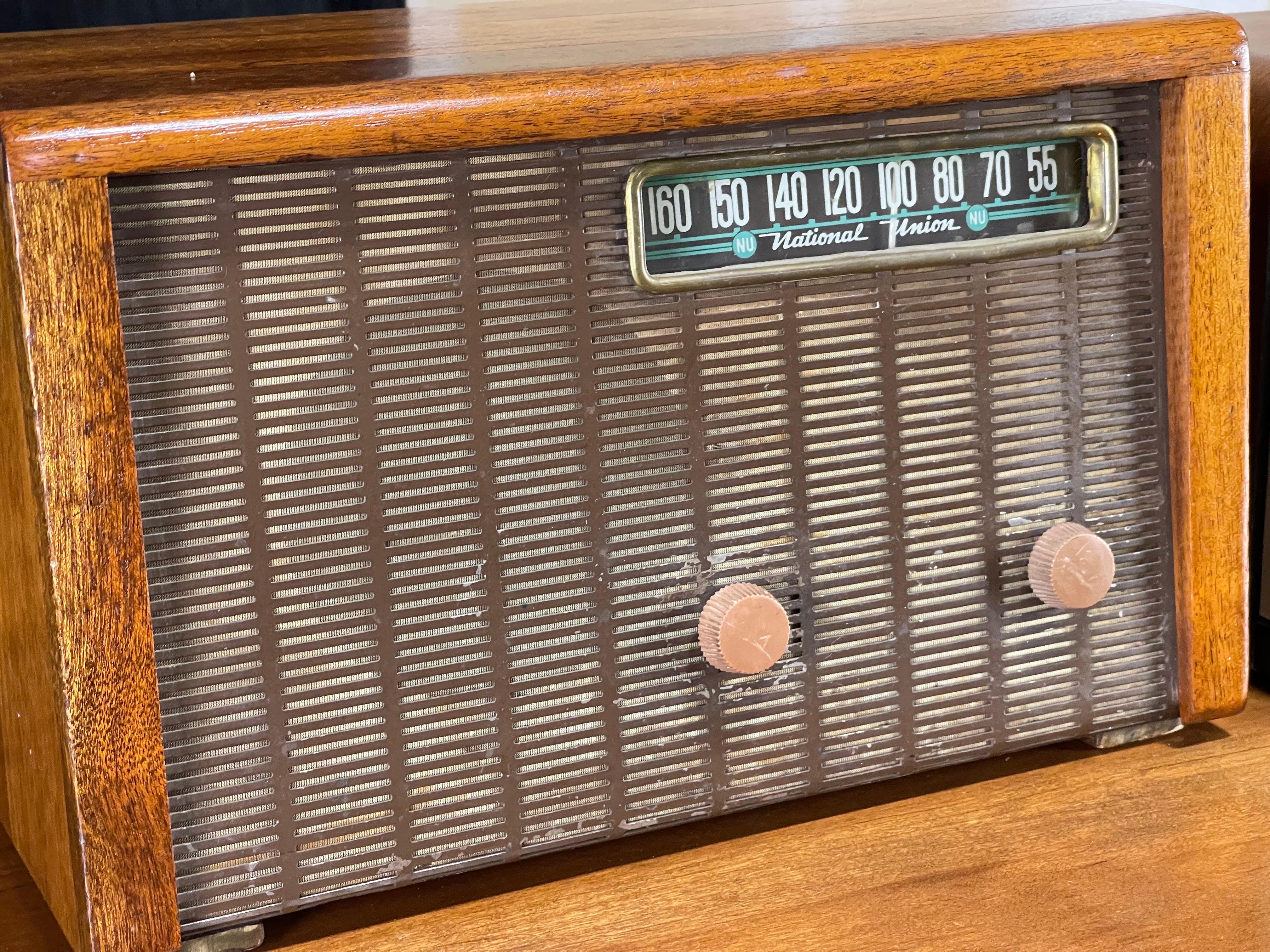 Collection of Vintage Antique Alexander Girard Radios For Sale 9