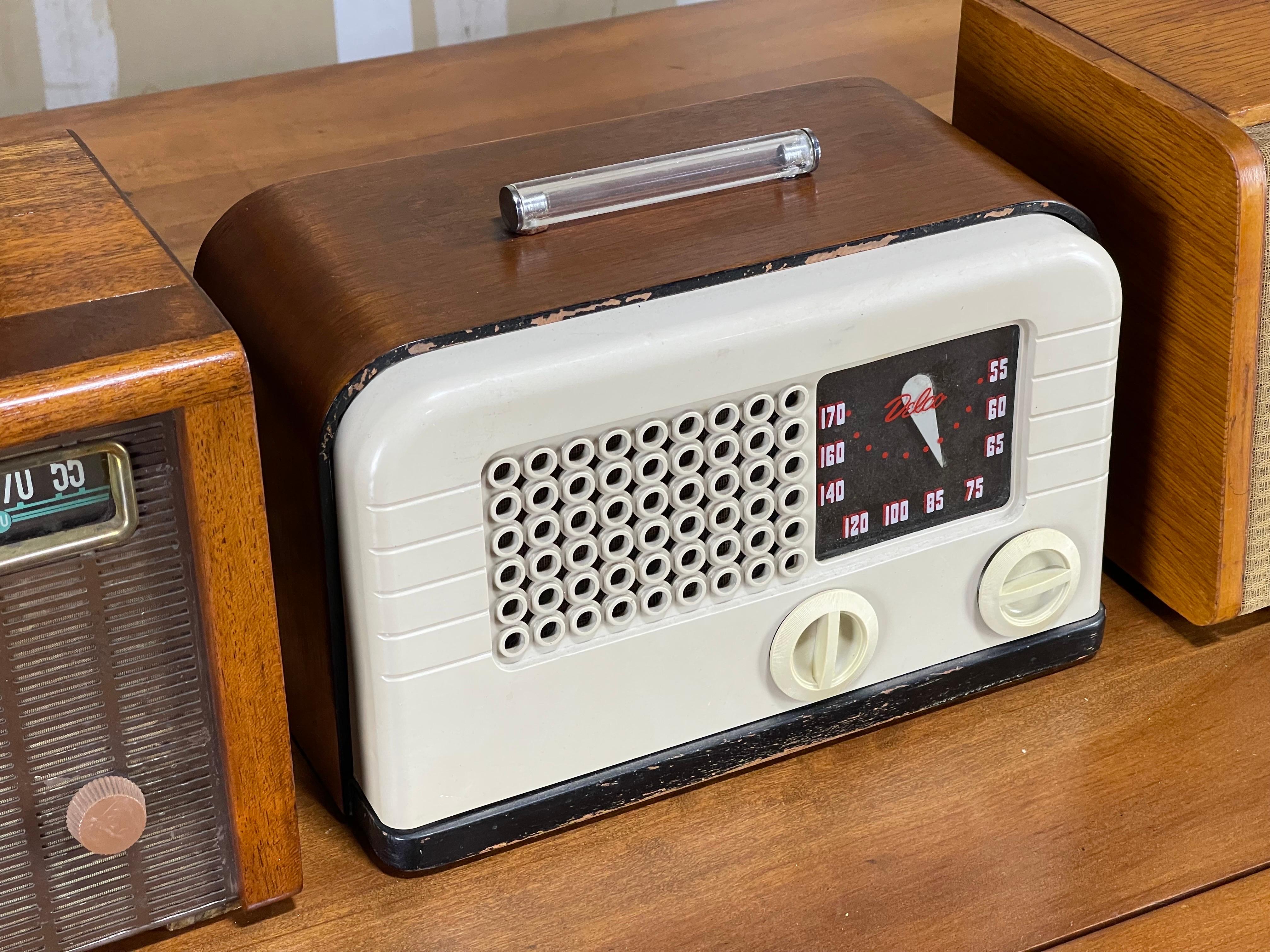 Collection of Vintage Antique Alexander Girard Radios For Sale 2