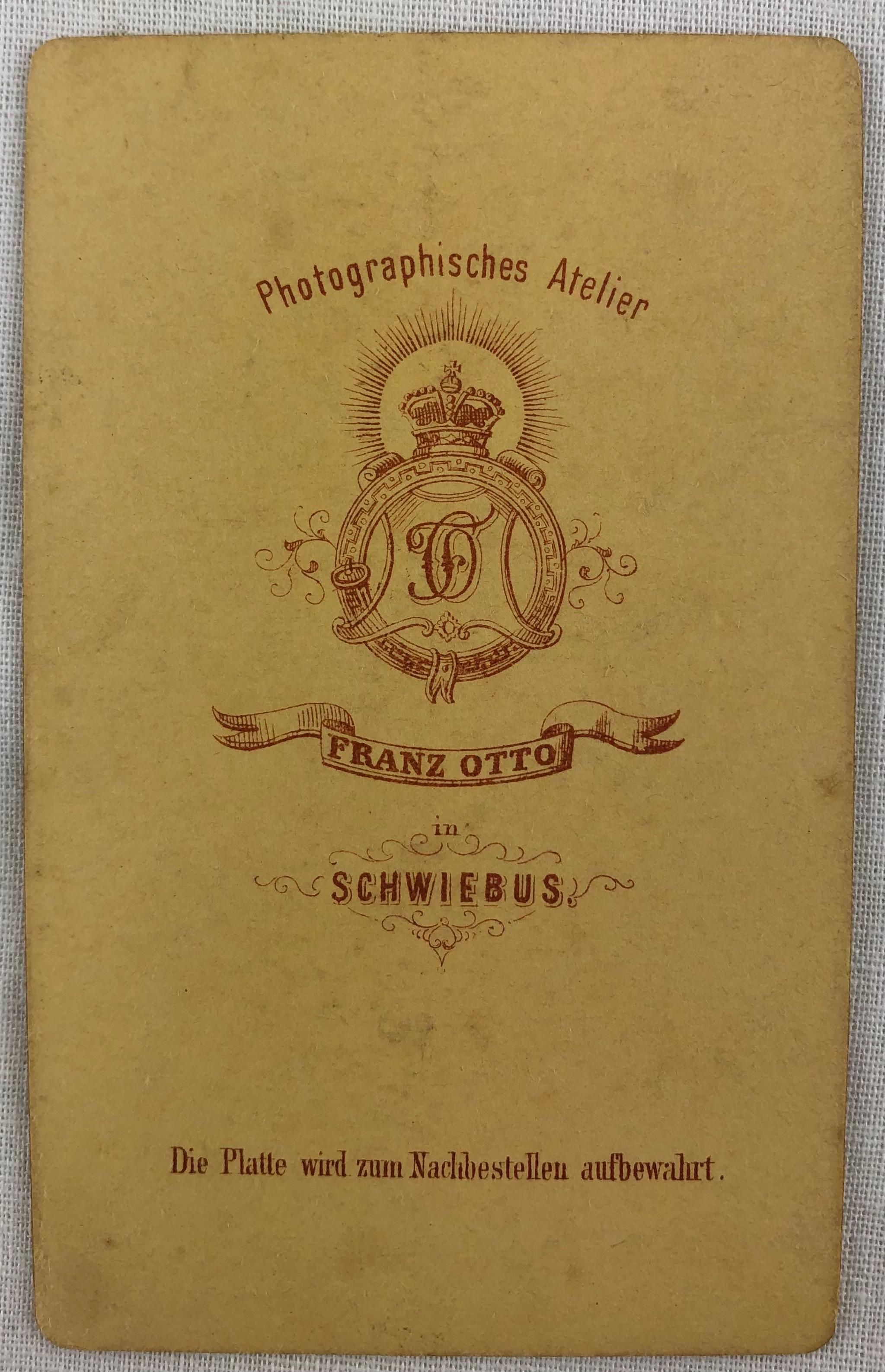 Collezione di antiche fotografie ancestrali in bianco e nero provenienti dalla Germania in vendita 6