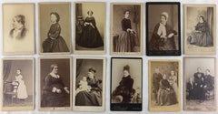 Collezione di antiche fotografie ancestrali in bianco e nero provenienti dalla Germania