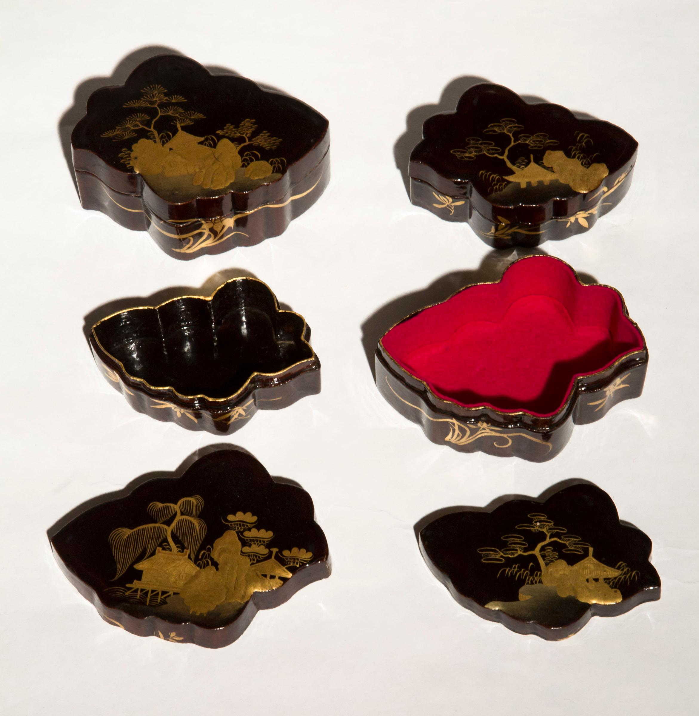 Collection of Antique Chinoiserie Lacquer Boxes, 19th Century In Good Condition In London, GB