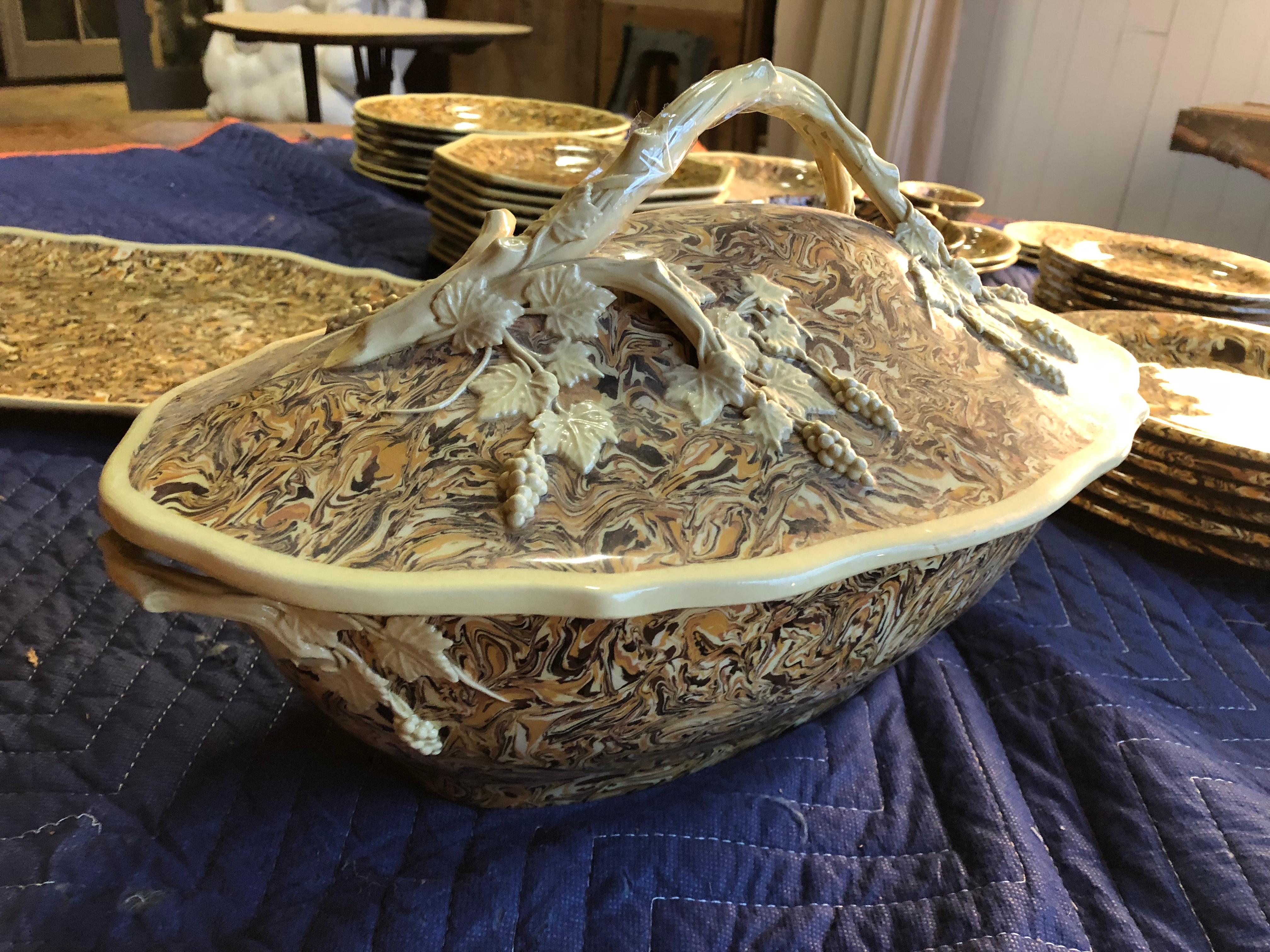 Collection of Apt Faience, Atelier Bernard 2
