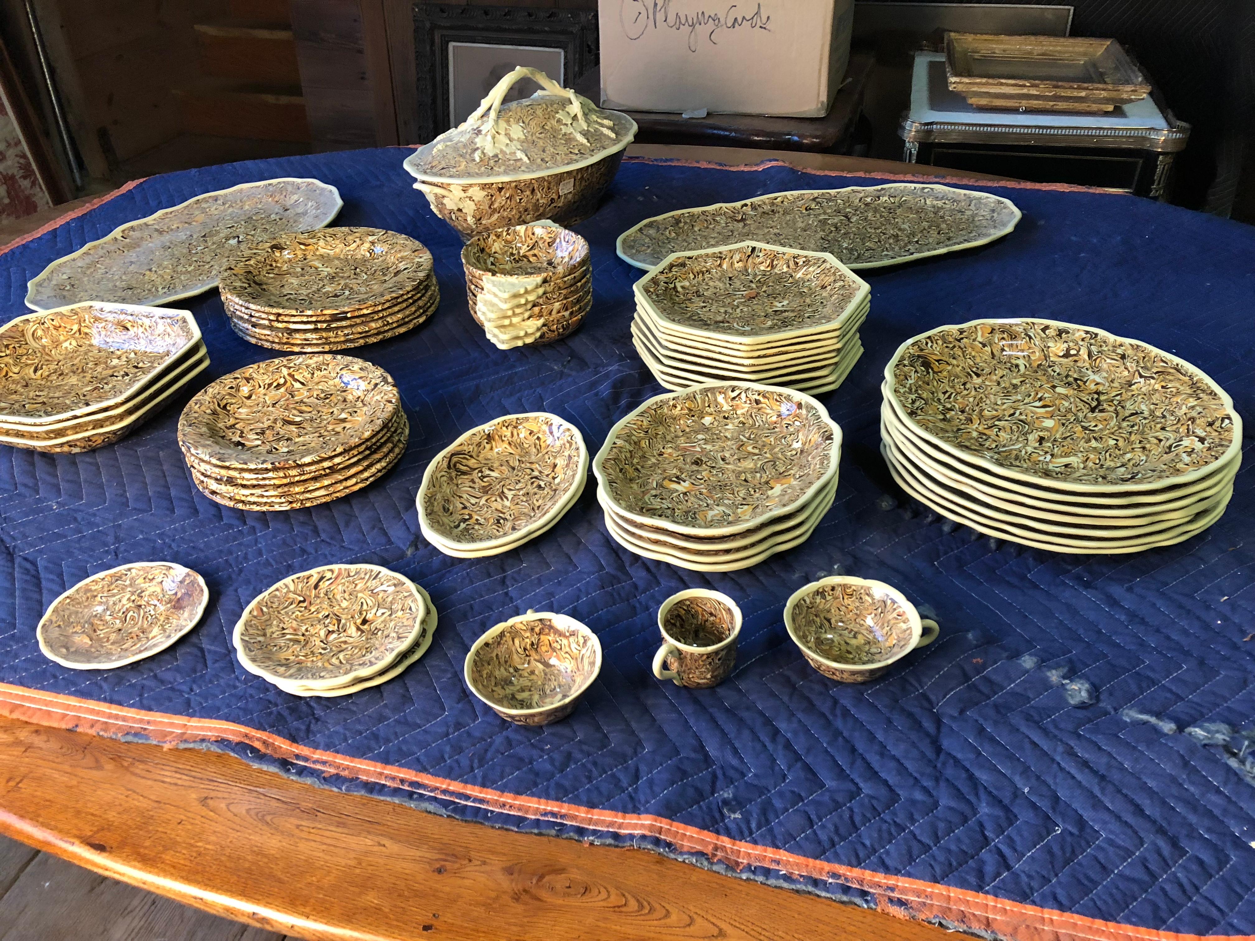 French Collection of Apt Faience, Atelier Bernard