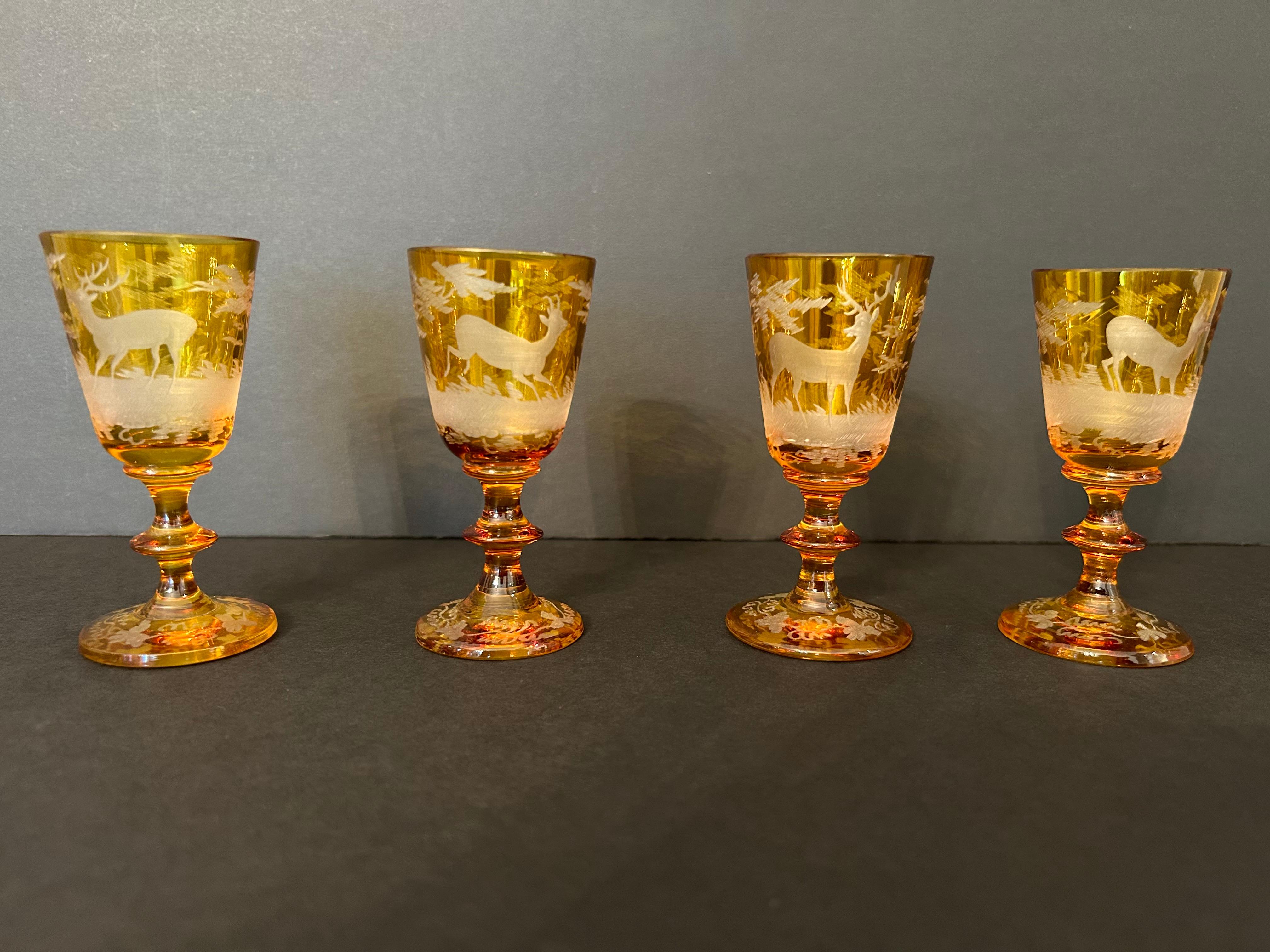 Tchèque The Collective of Bohemian Amber Cut-To-Clear Crystal Glassware, 19e siècle en vente
