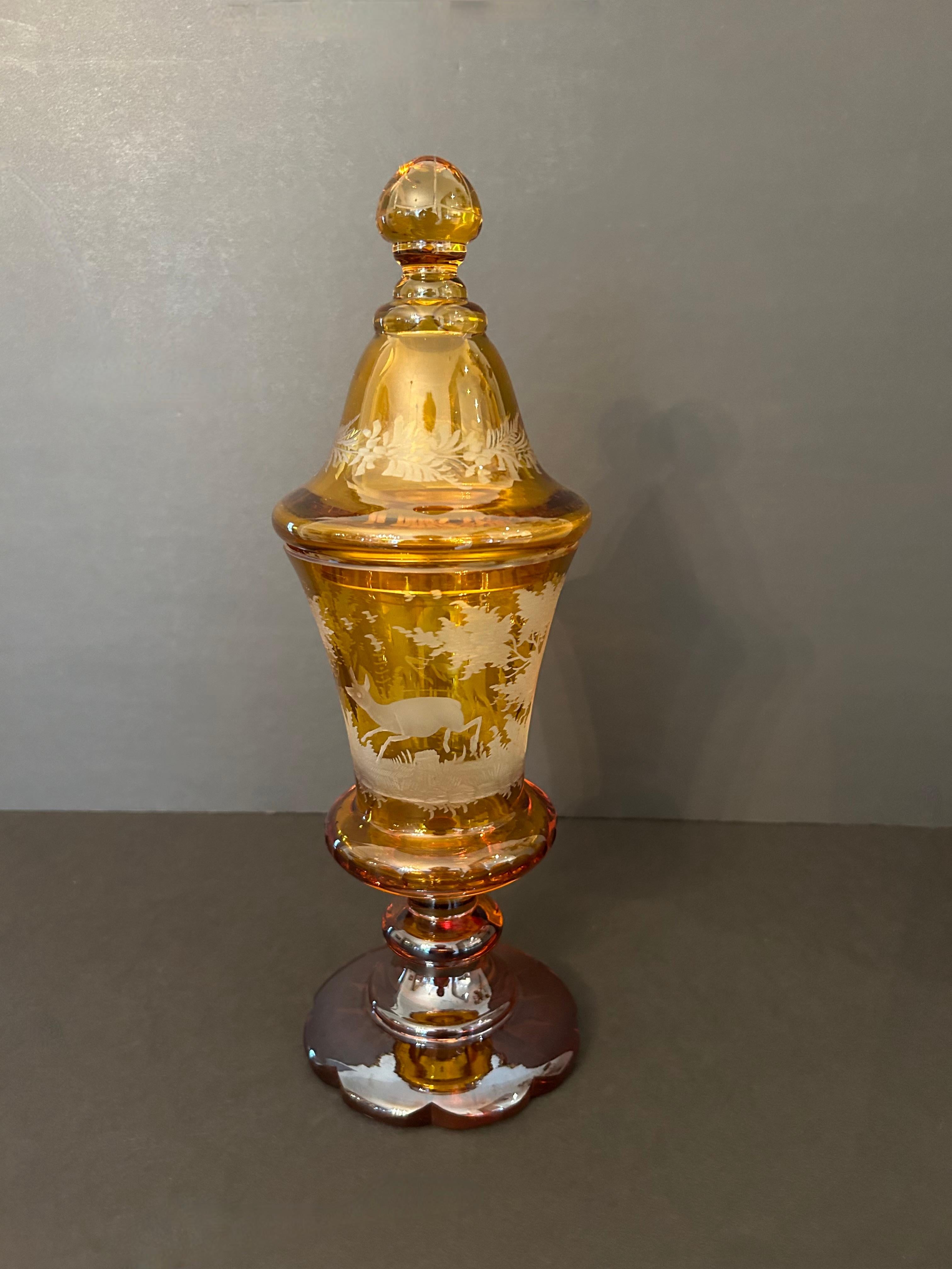 XIXe siècle The Collective of Bohemian Amber Cut-To-Clear Crystal Glassware, 19e siècle en vente