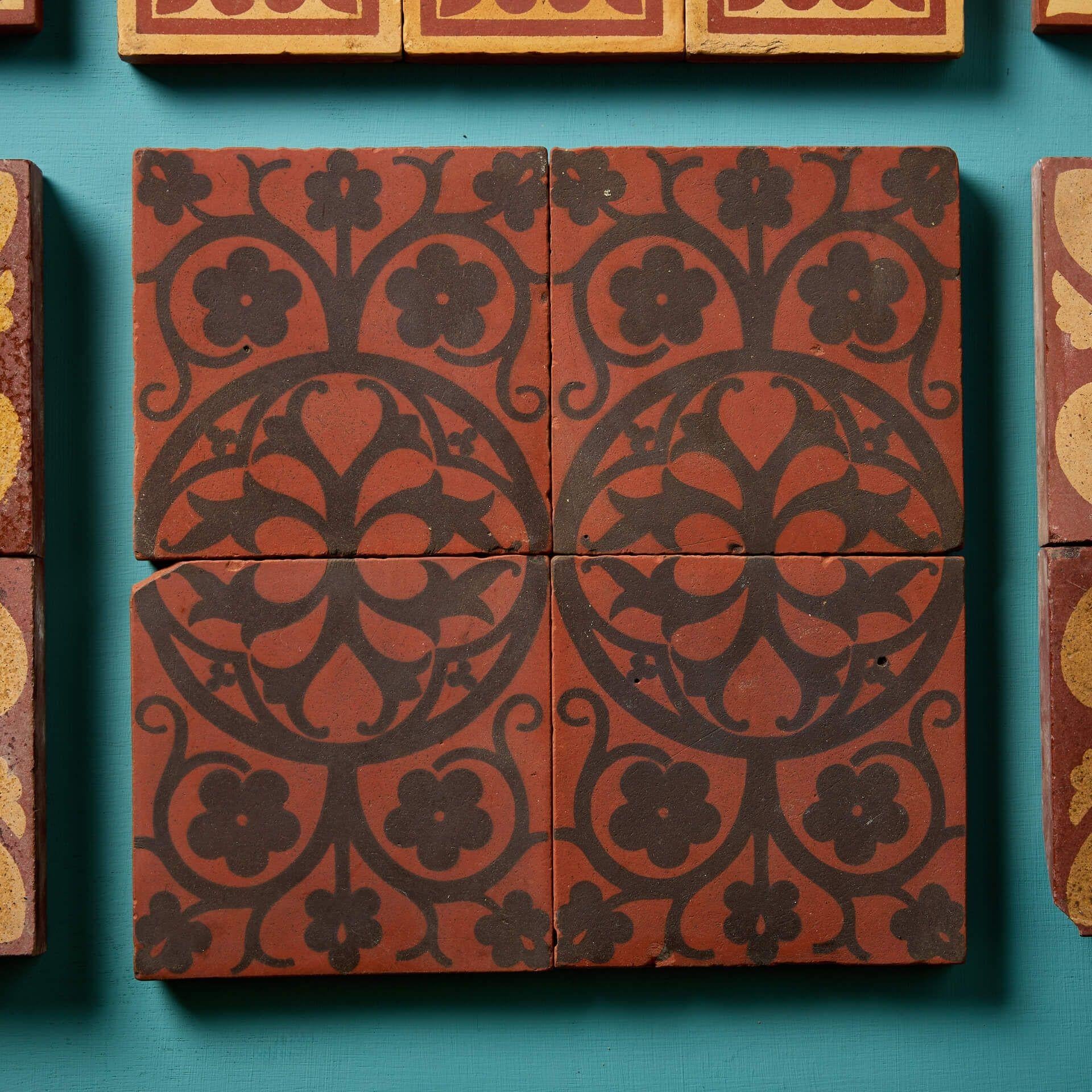 Collection of British Post-Medieval Patterned Encaustic Tiles (Mittleres 19. Jahrhundert) im Angebot
