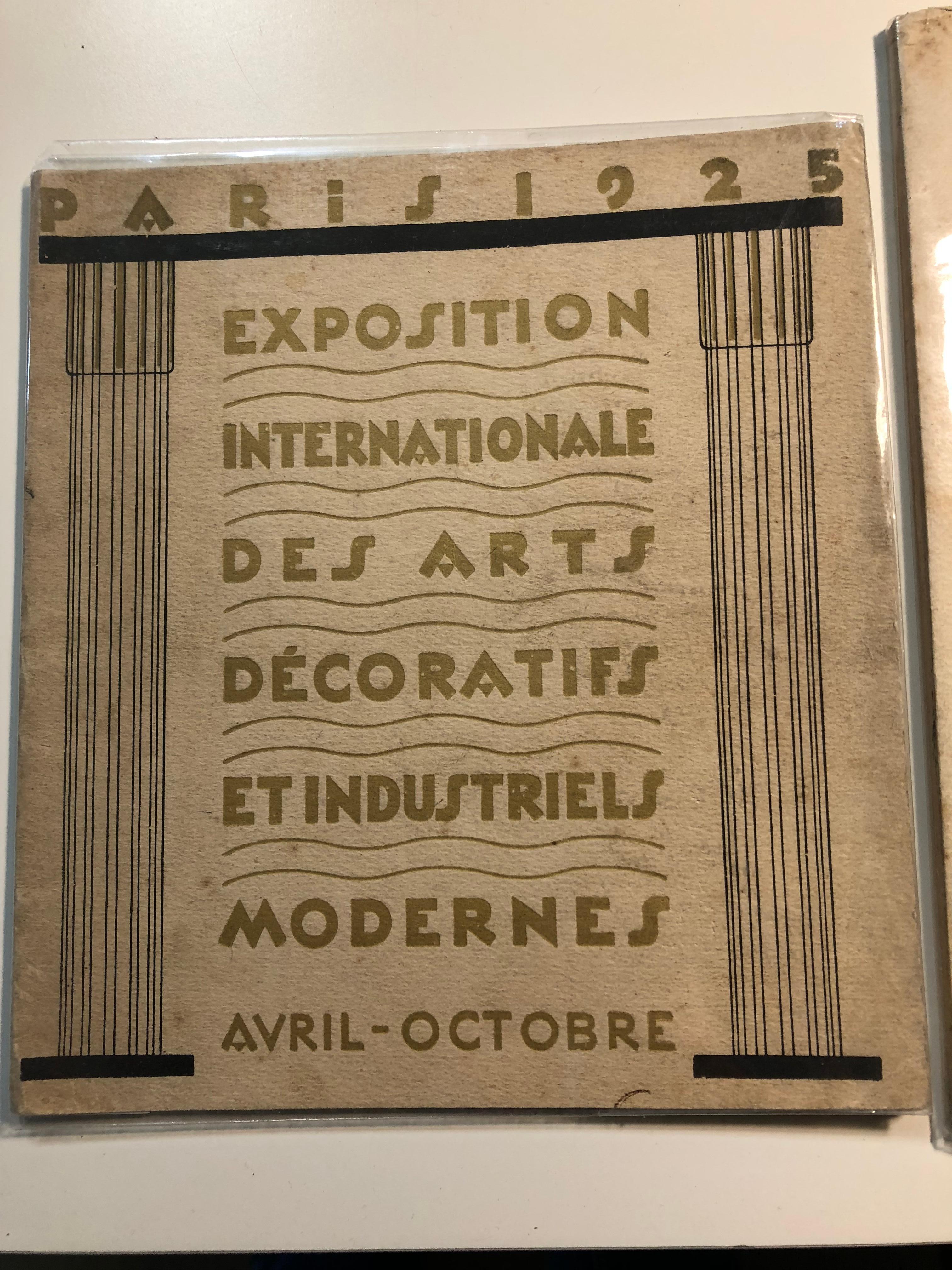 Collection of Catalogs 1925 Paris Decorative Arts Expo In Good Condition For Sale In Doylestown, PA