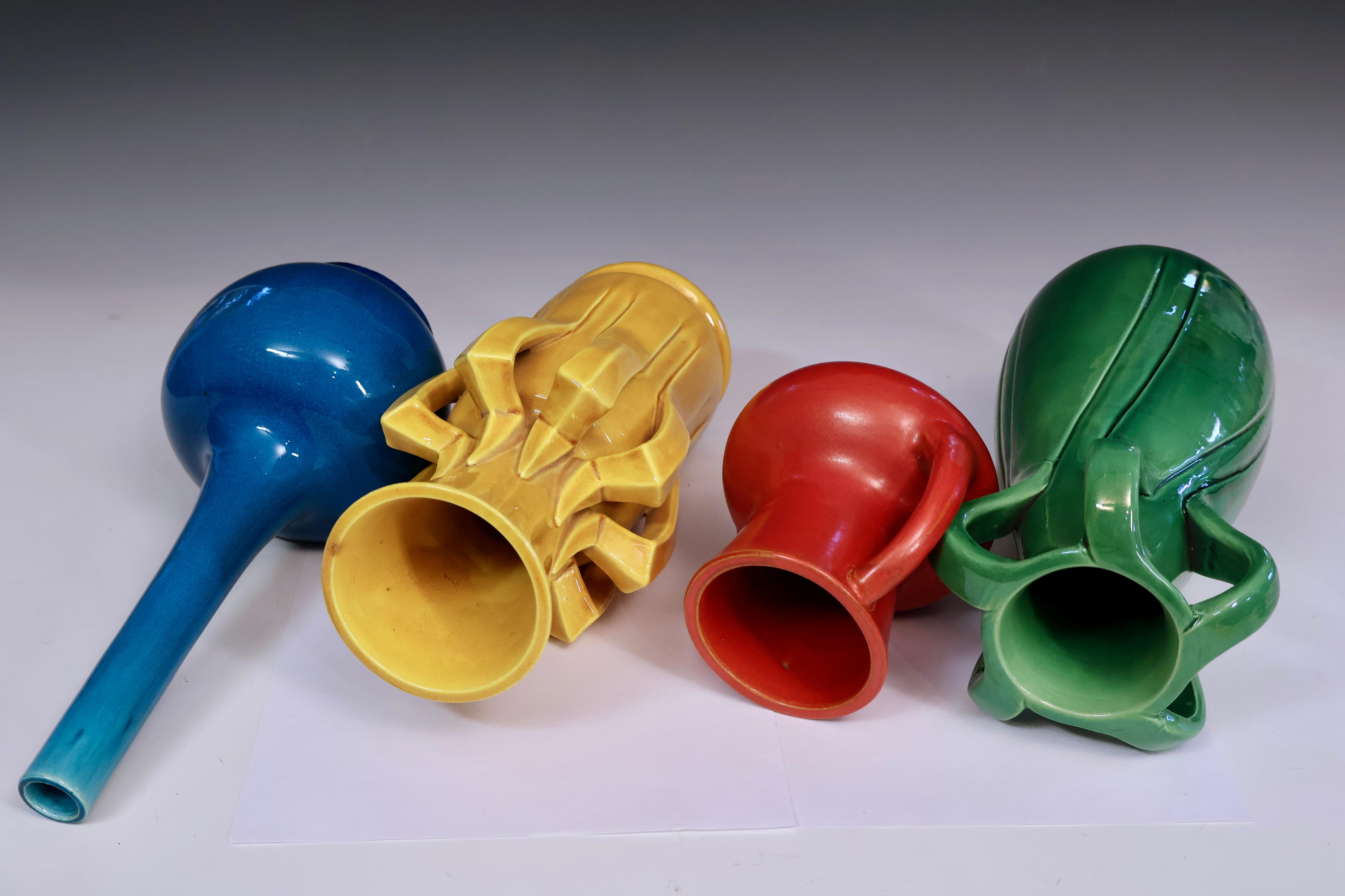 Giapponese Collection'S di vasi colorati in Awaji Pottery in vendita