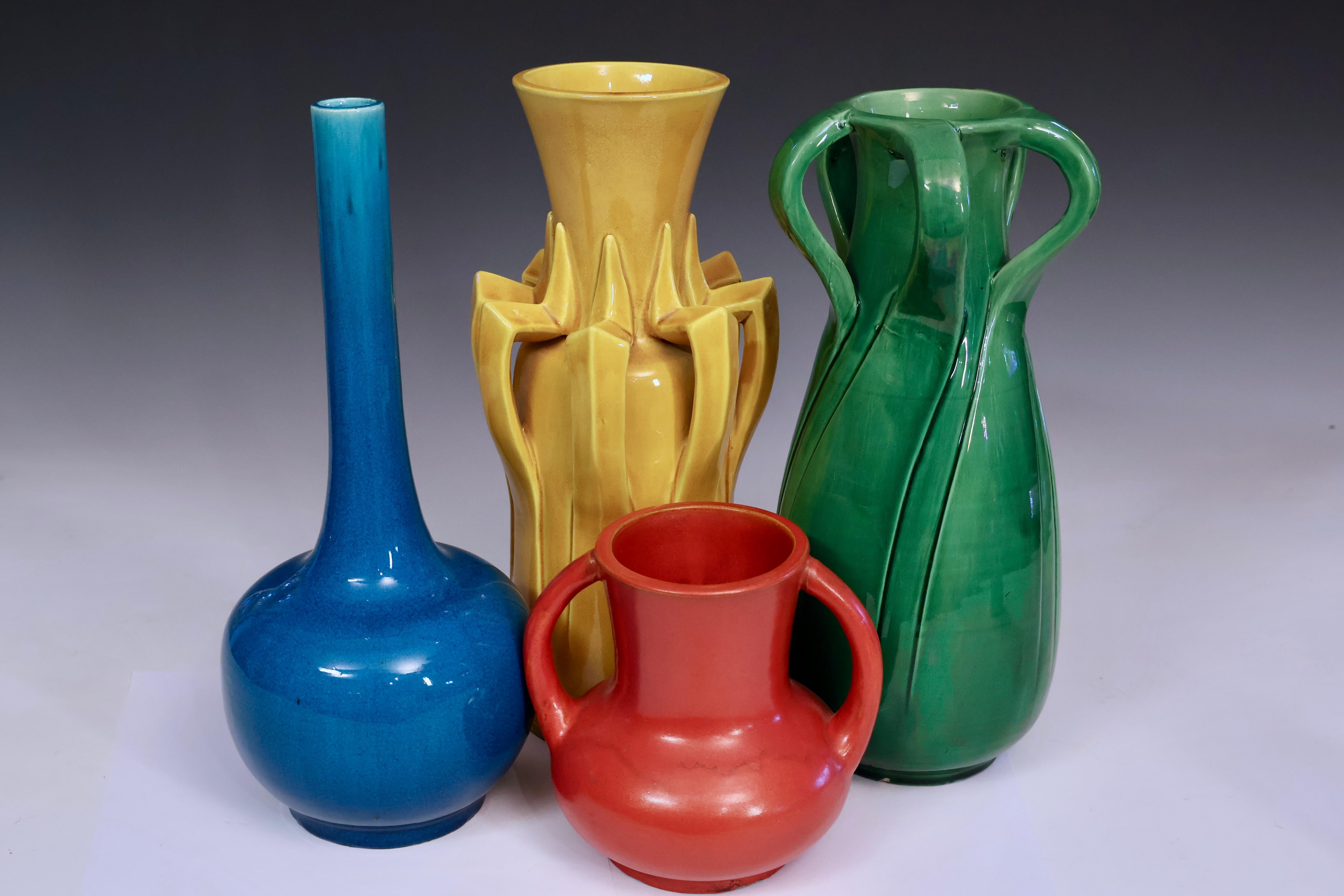 Collection'S di vasi colorati in Awaji Pottery in vendita 1