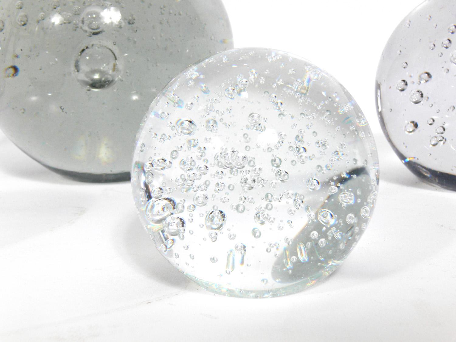 Collection of Crystal Balls In Good Condition In Atlanta, GA
