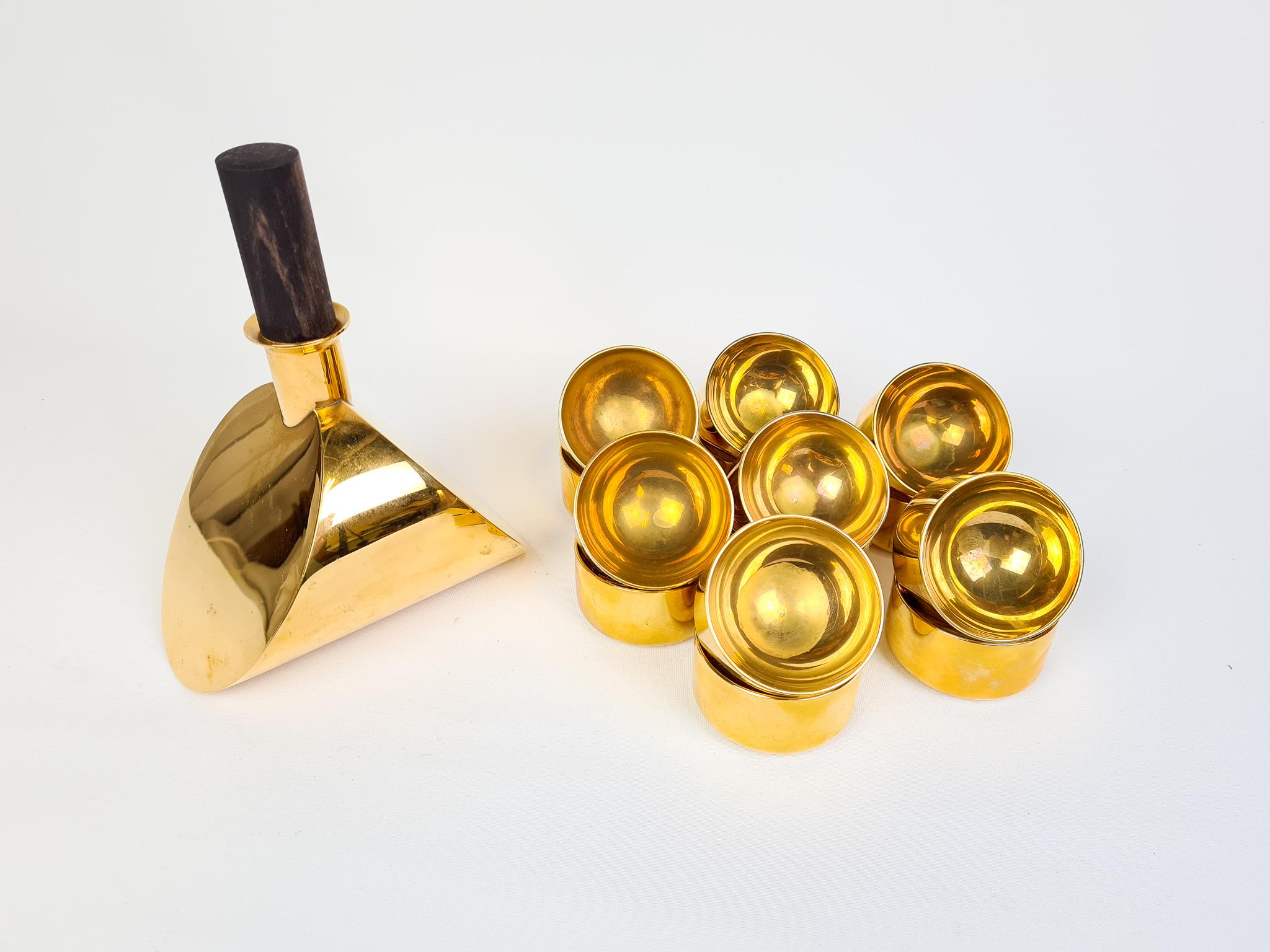 Collection of Decanter and Bowls in Brass Pierre Forsell Skultuna, Sweden, 1970s In Good Condition For Sale In Hillringsberg, SE
