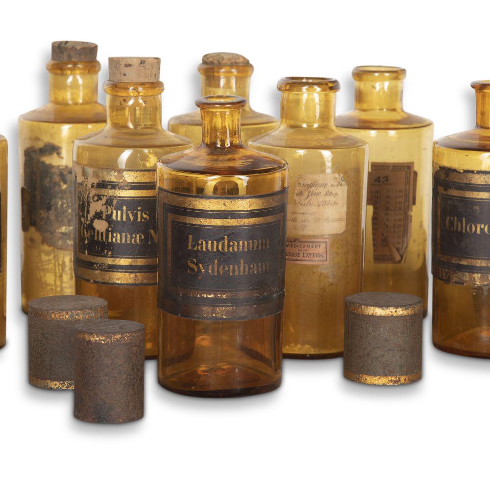 Collection'S di otto vasi da farmacia del XIX secolo In condizioni buone in vendita a Tetbury, Gloucestershire