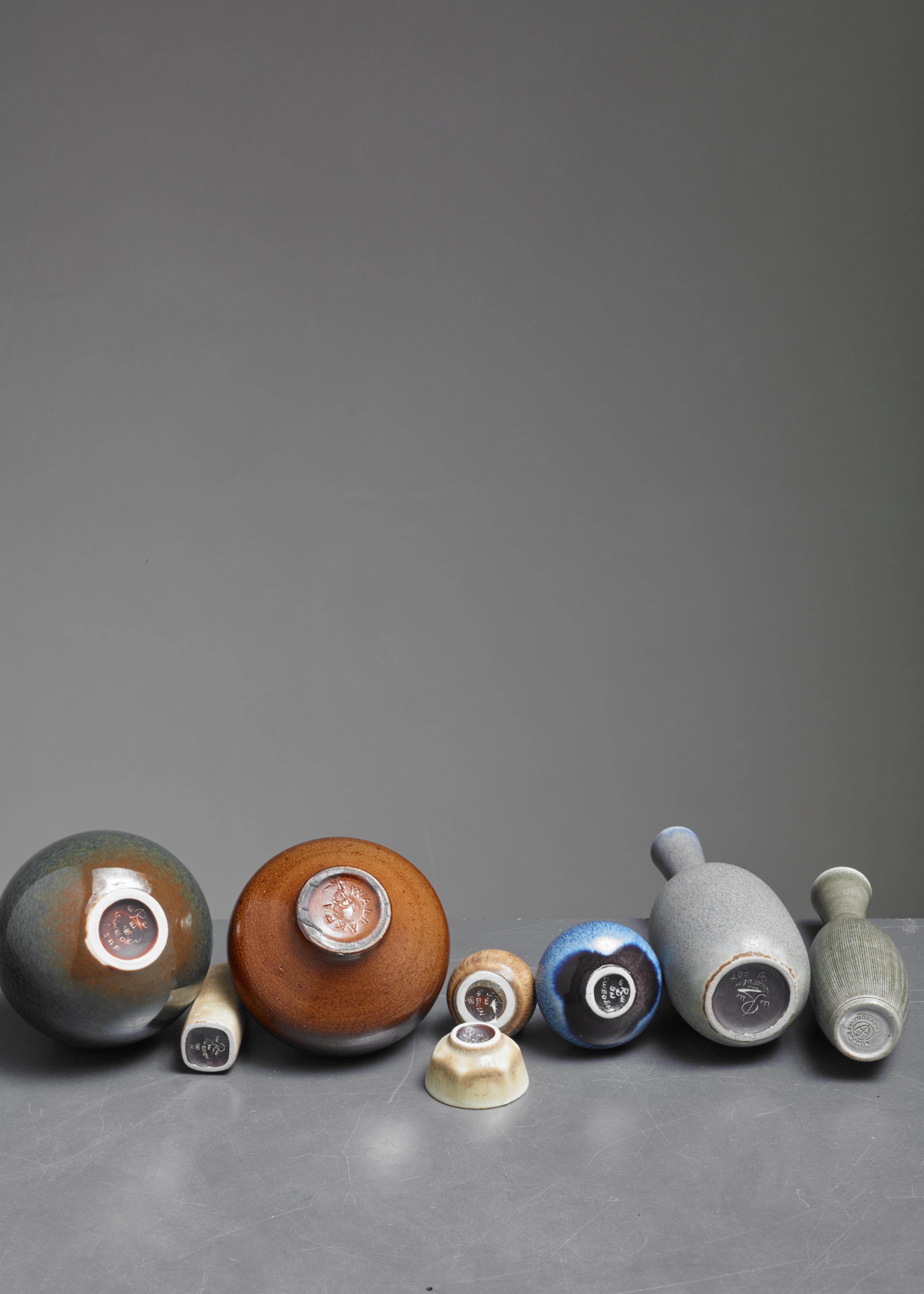 Collection of Eight Ceramic Pieces by Stalhane and Nylund for Rorstrand, Sweden In Good Condition In Maastricht, NL