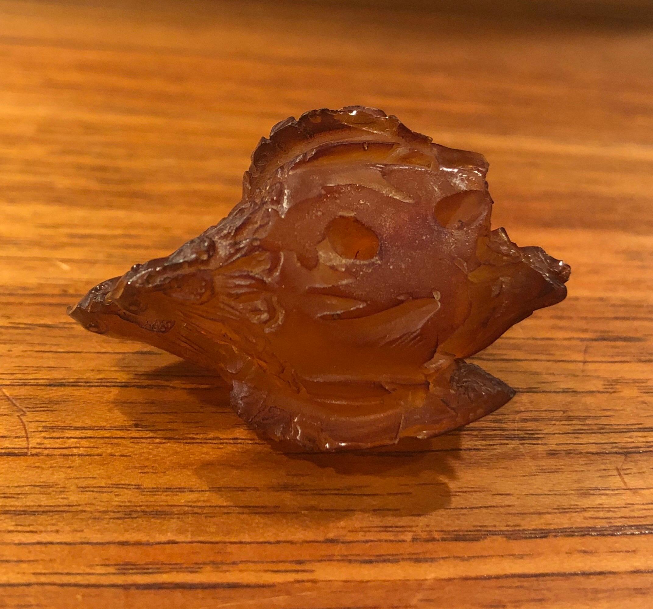 Collection of Eight Japanese Amber / Resin / Bakelite Netsukes For Sale 8