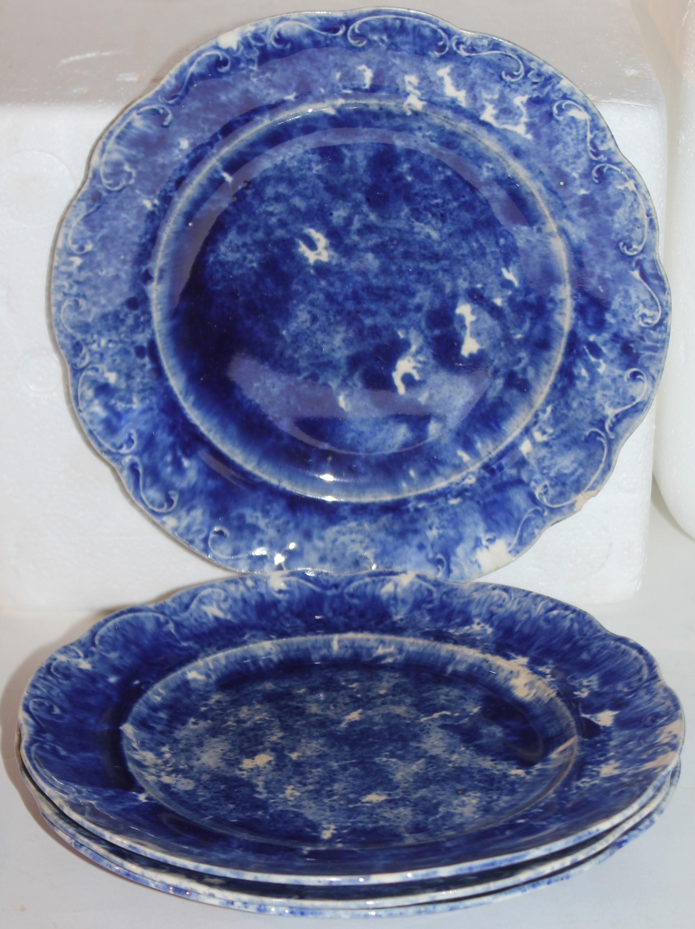 Kollektion von acht Stücken von Keramik aus Spongeware des 19. Jahrhunderts (amerikanisch) im Angebot