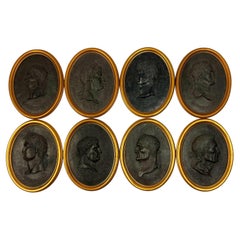 Collection de huit plaques en relief de l'empereur romain