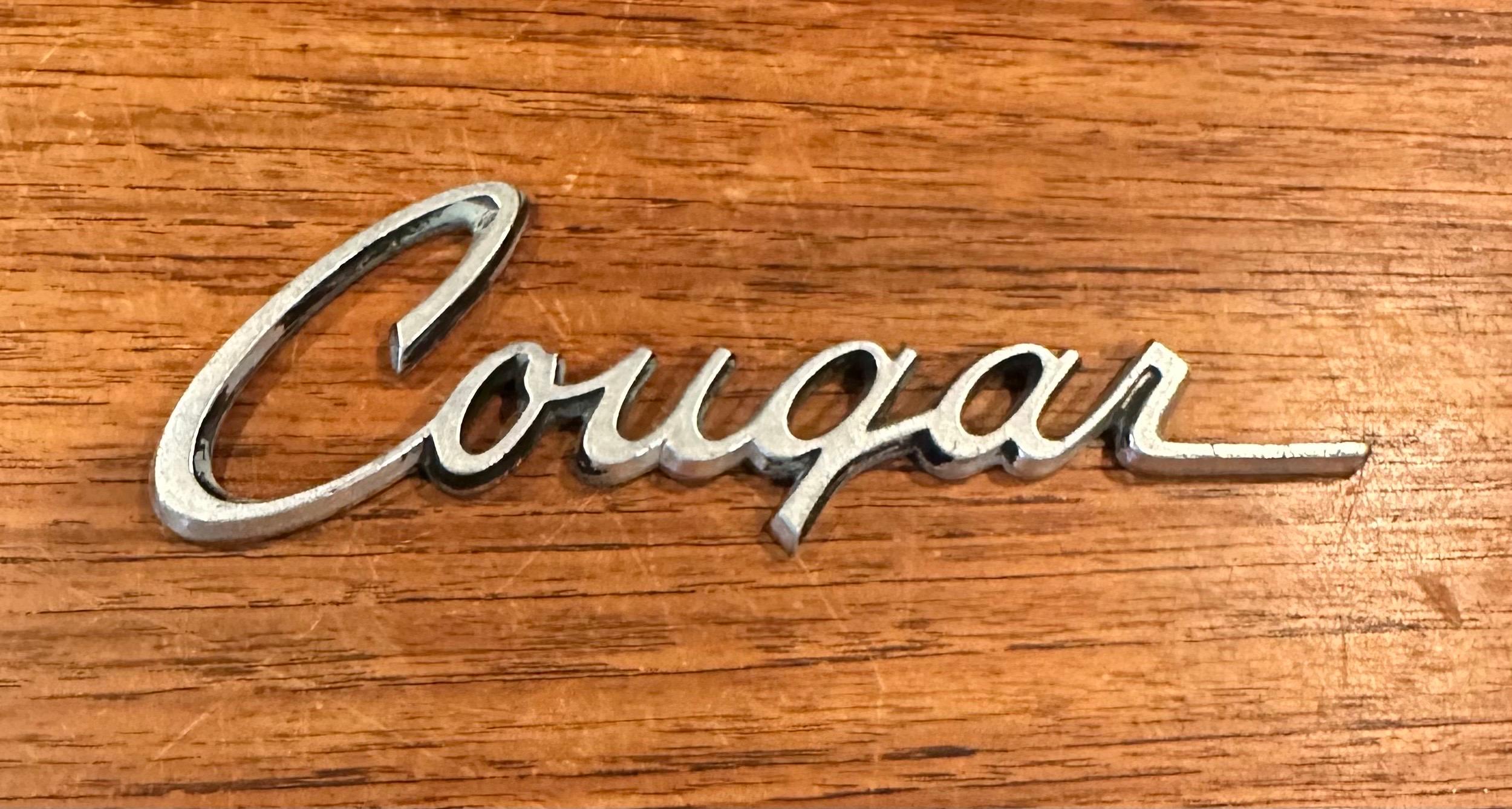 Collection'S di otto emblemi e loghi di automobili e auto d'epoca in vendita 7