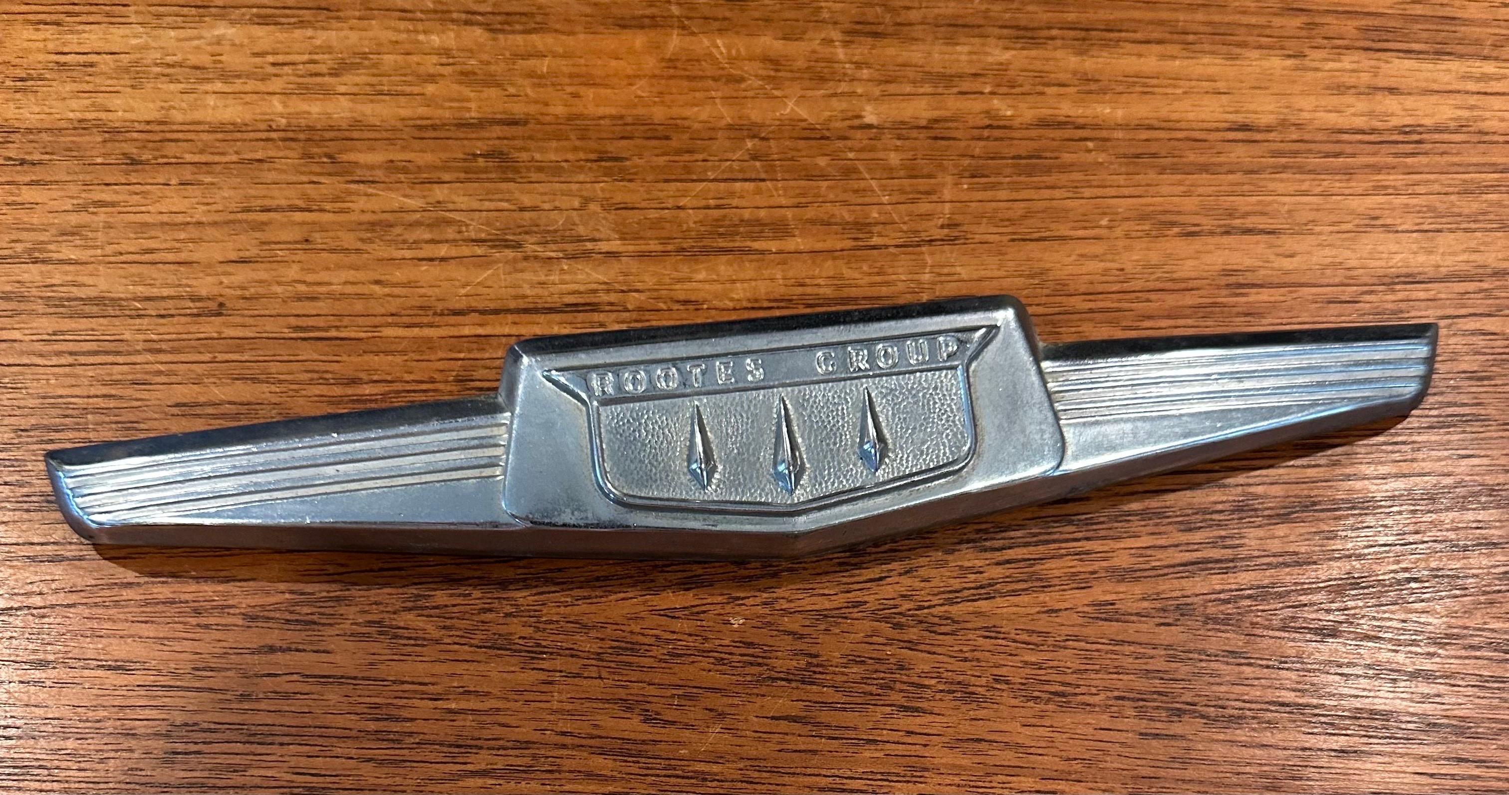 Collection'S di otto emblemi e loghi di automobili e auto d'epoca in vendita 11