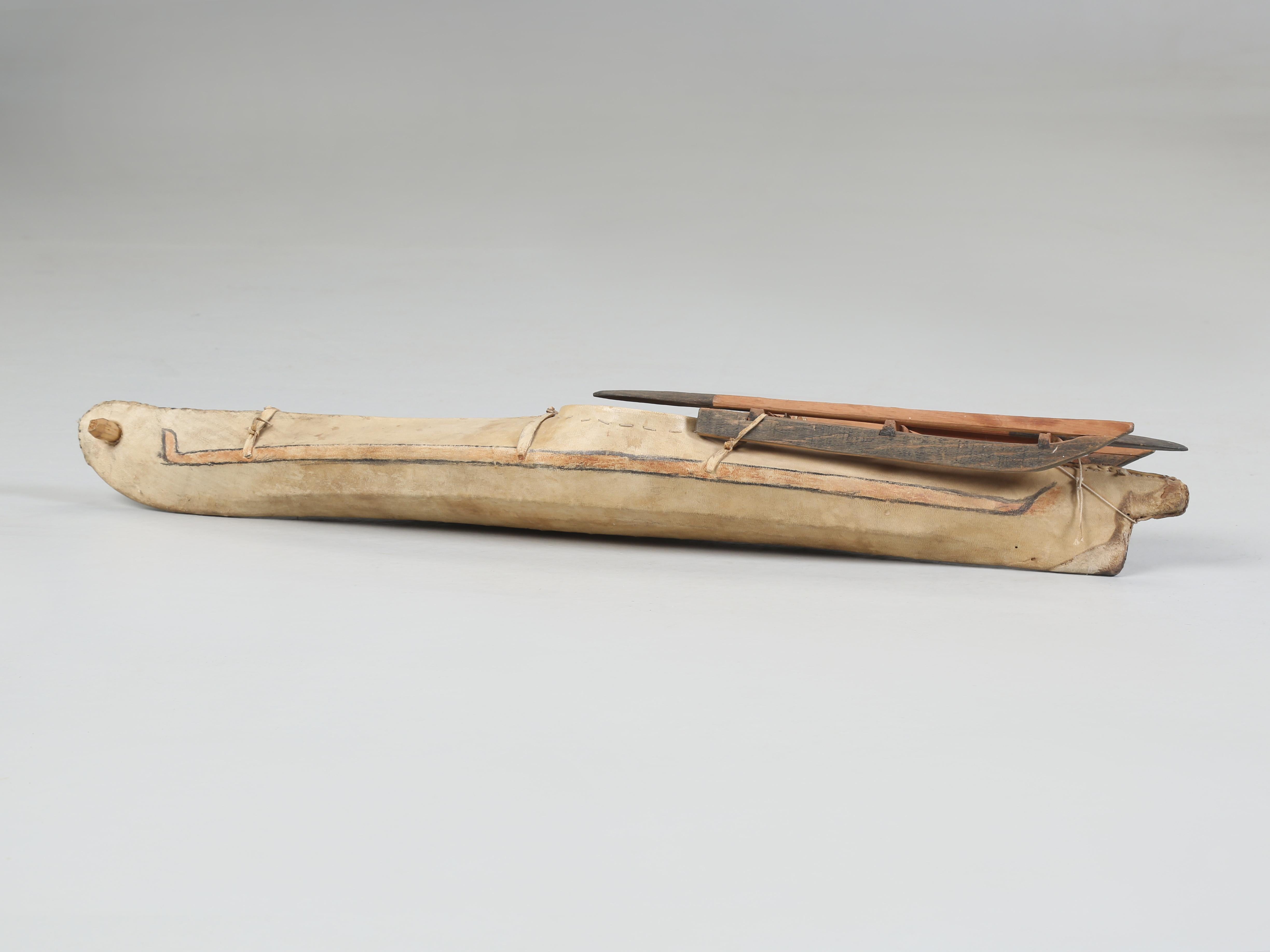 Sammlung von Kajaks mit Eskimo-Robbenhautbezug aus den frühen 1900er Jahren Alle Original im Angebot 4