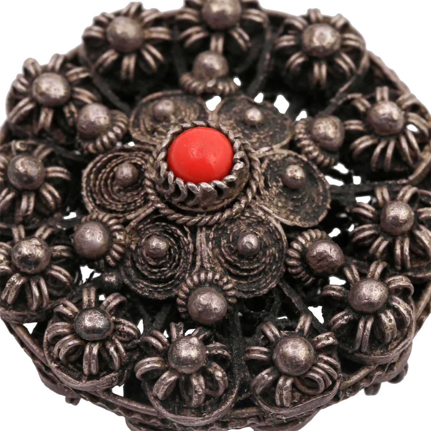 Kollektion von ethnografischem Schmuck im Angebot 2