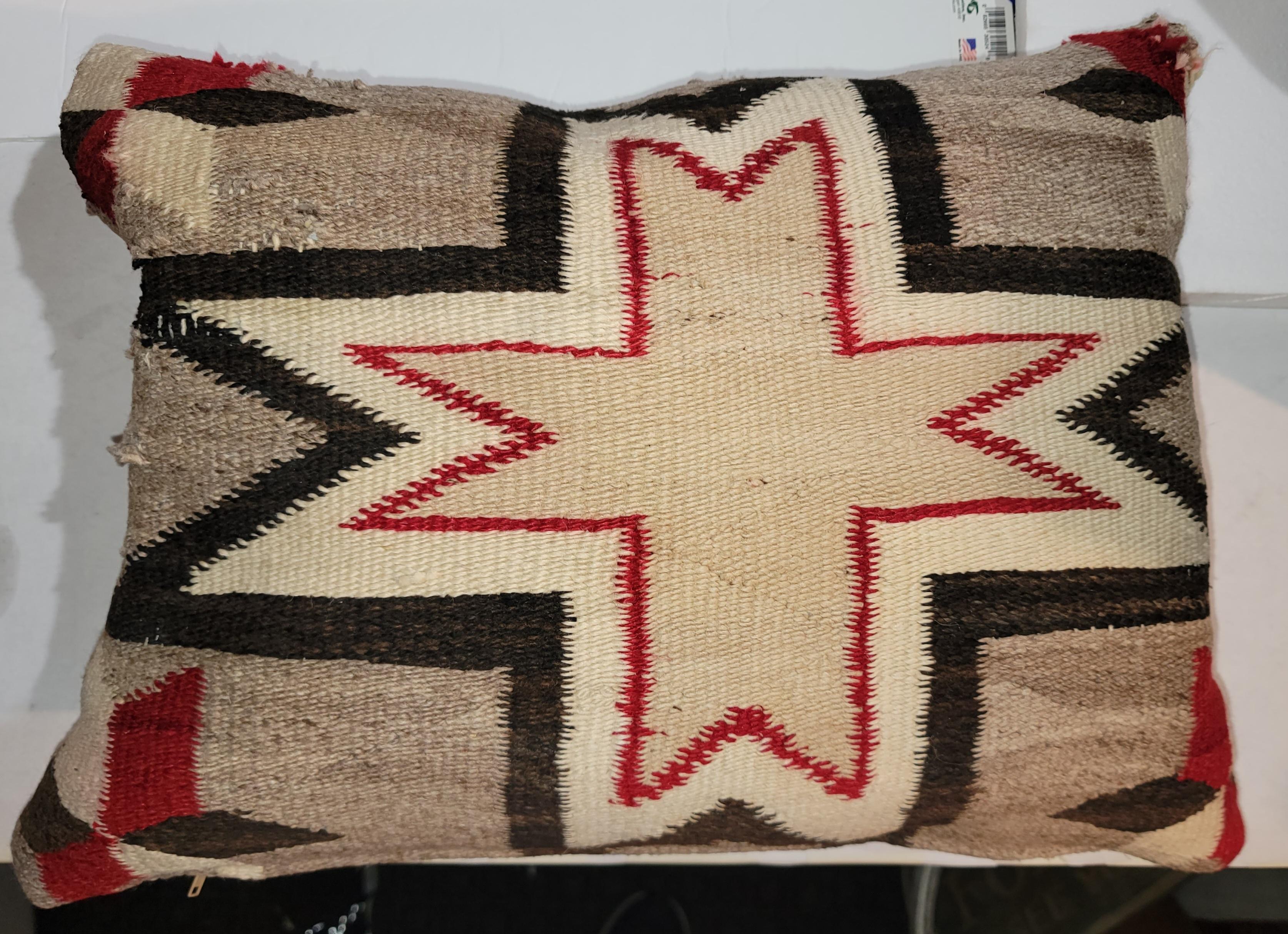 Tissé à la main Collection de coussins tissés indiens Navajo à étoiles de plumes -3 en vente