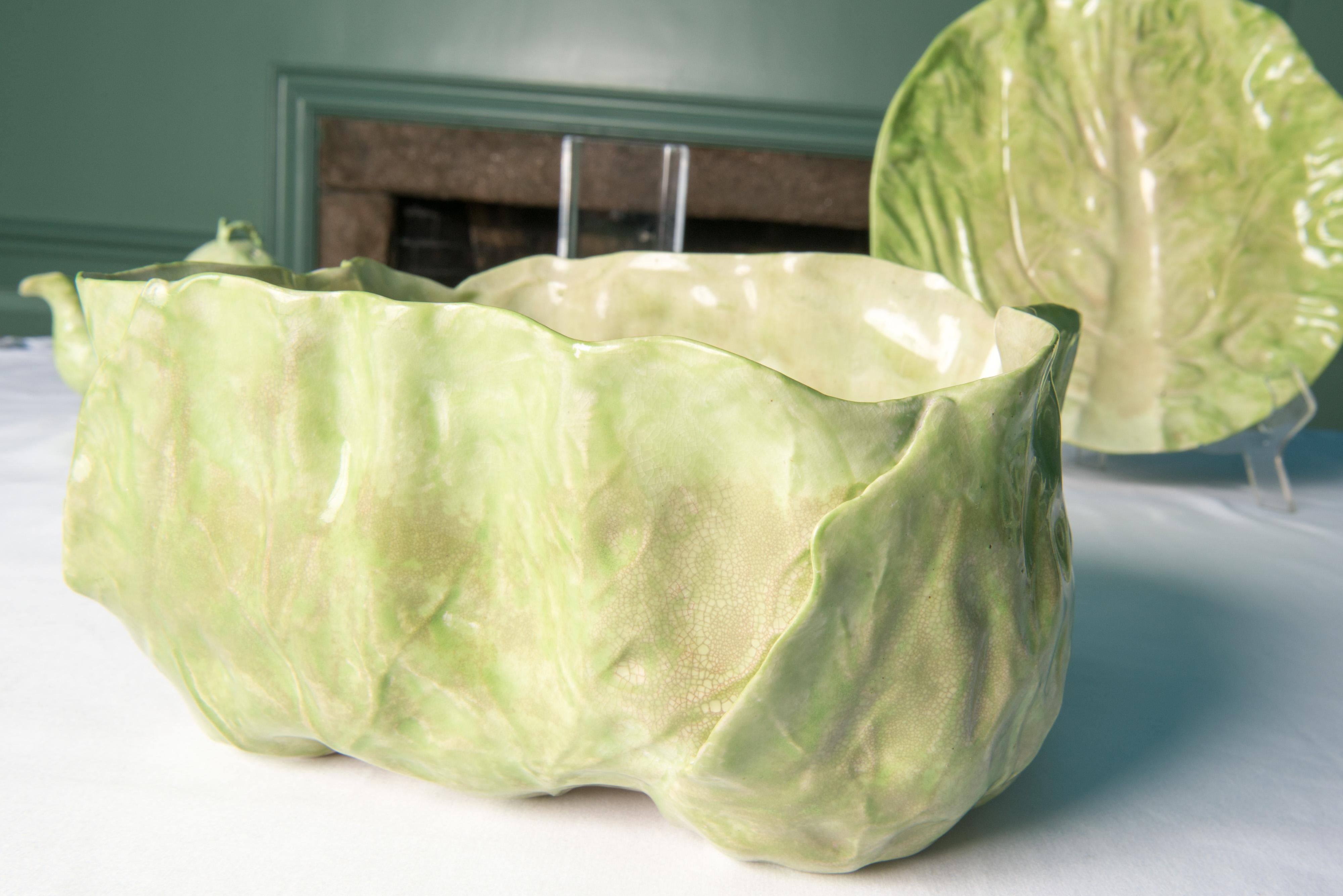 Sammlung von  Neunundfünfzig Pieces von Wannopee Lettuce Leaf Majolica Pottery  im Angebot 3