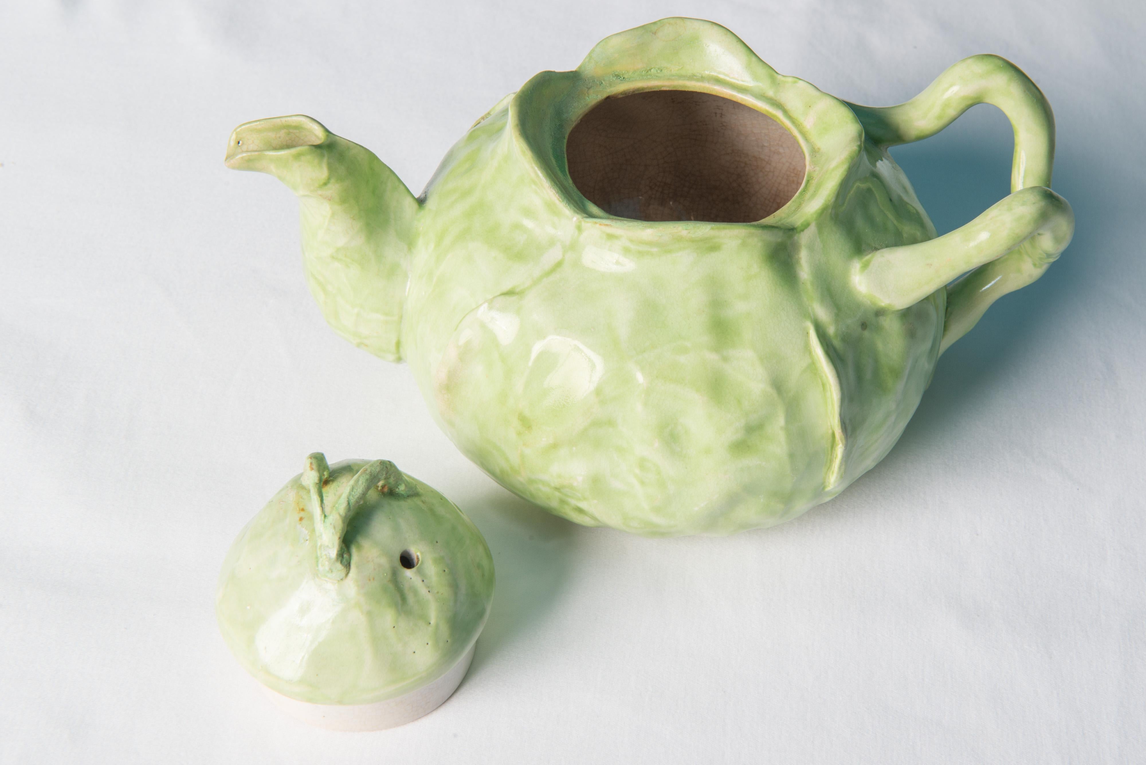Collection of  Fifty-nine Pieces of Wannopee Lettuce Leaf Majolica Pottery  For Sale 4