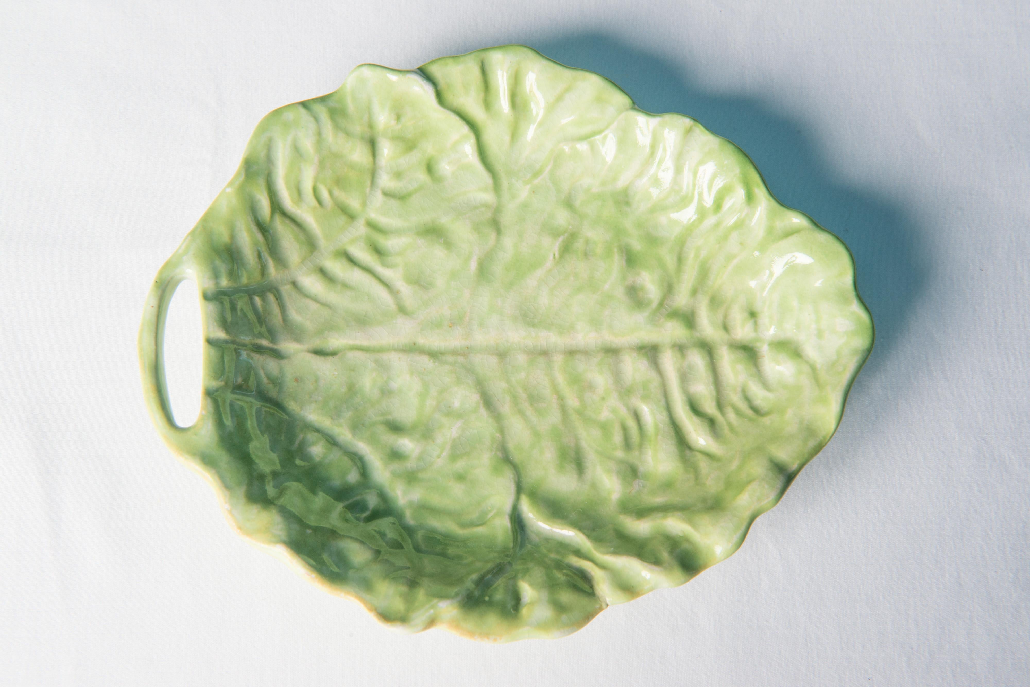 Sammlung von  Neunundfünfzig Pieces von Wannopee Lettuce Leaf Majolica Pottery  im Angebot 6